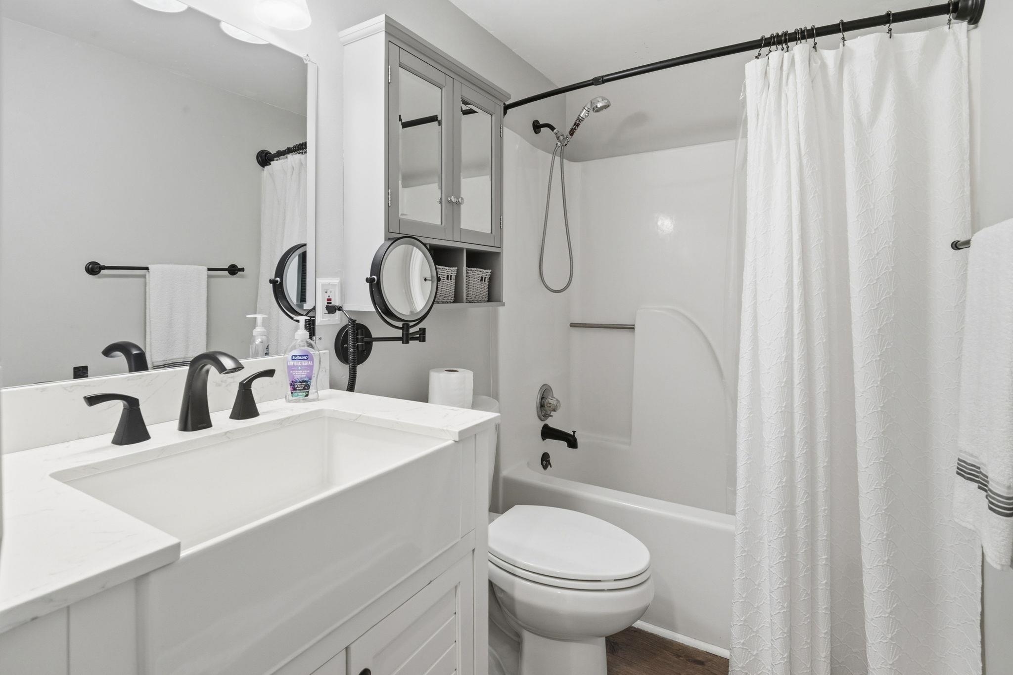 1203 Tiffany Ln. Property Photo 10