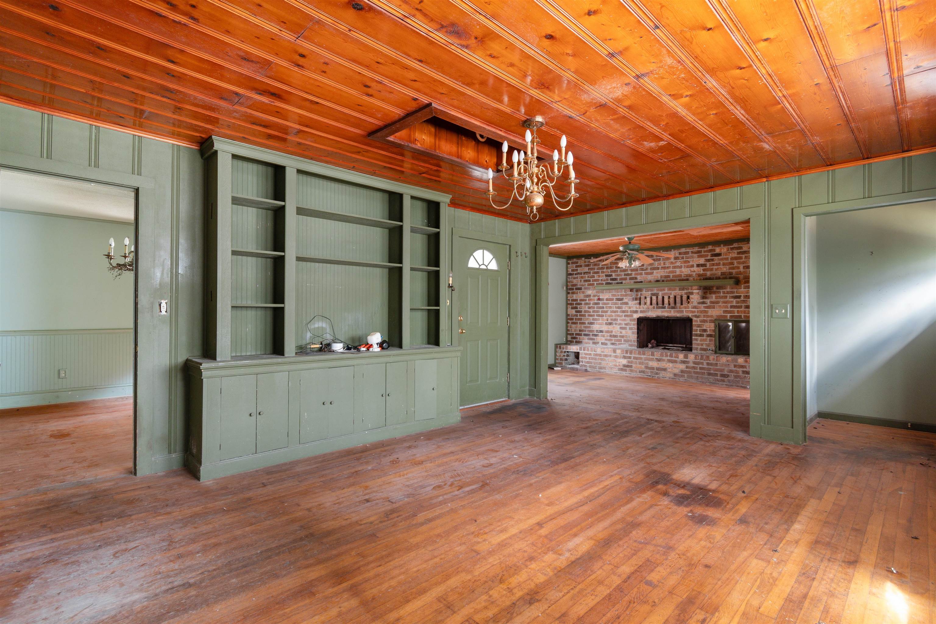 402 Wilkinson St. Property Photo 7