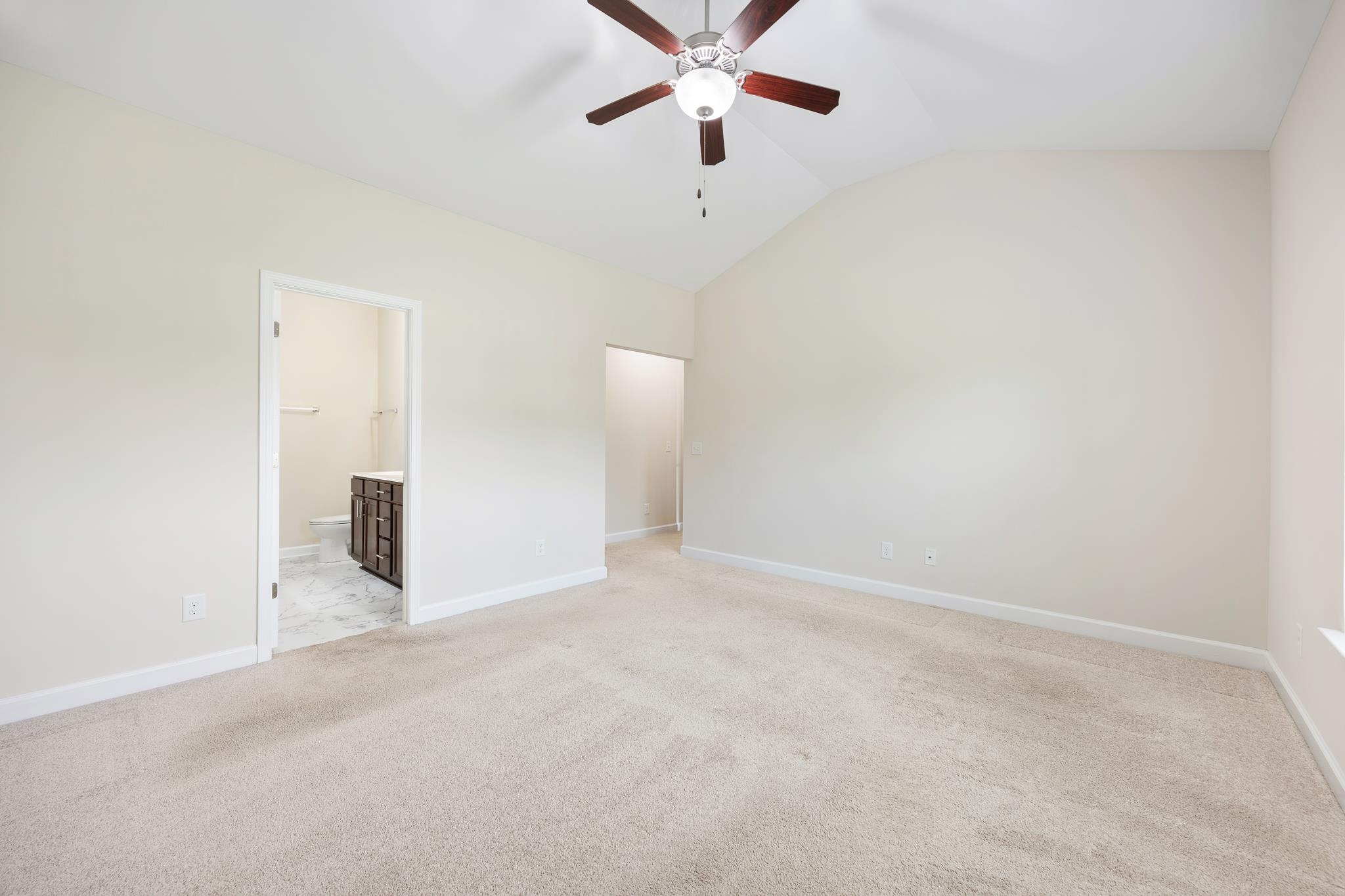 719 Londonberry Ct. Property Photo 27