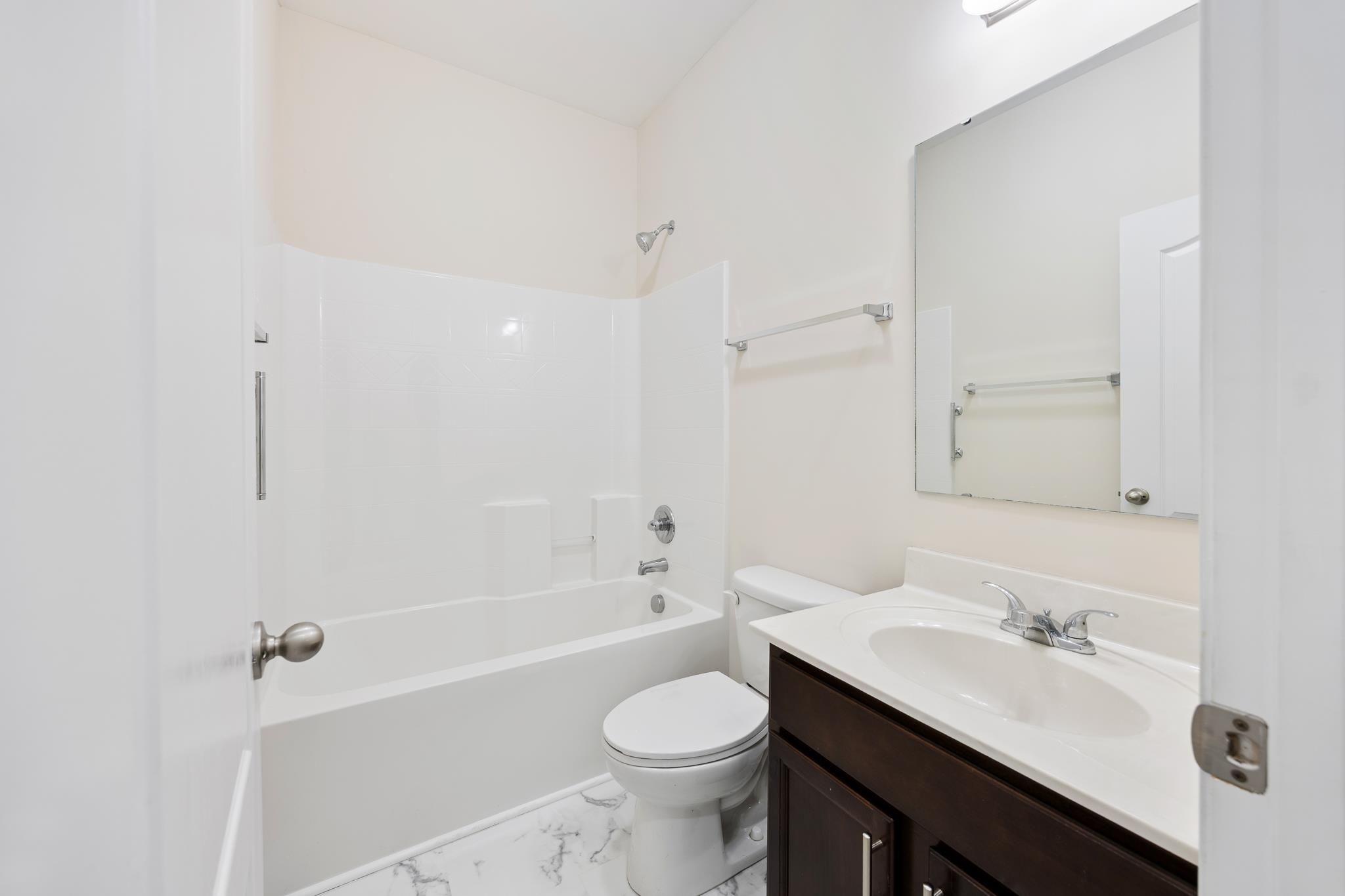 719 Londonberry Ct. Property Photo 34