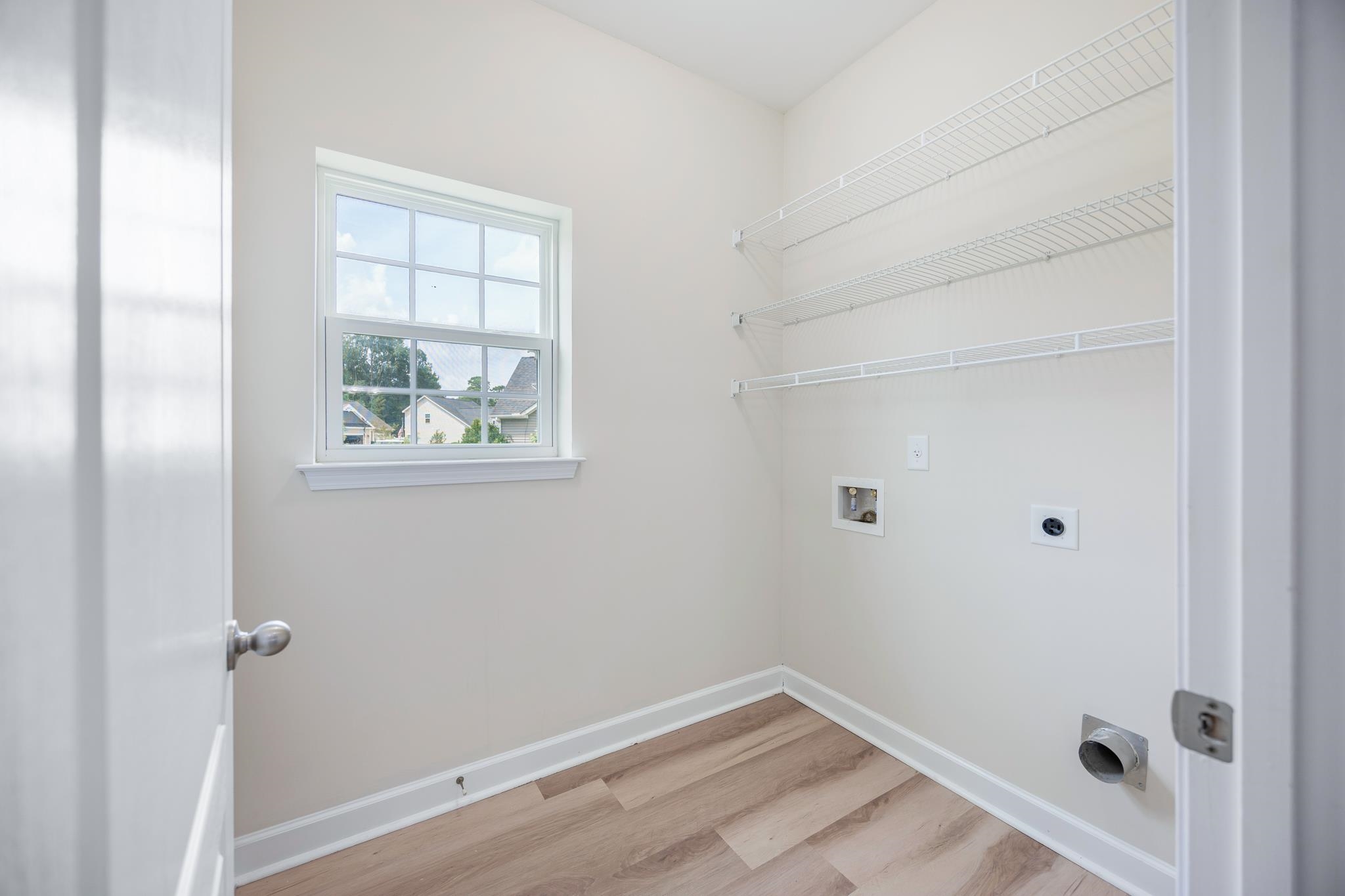 719 Londonberry Ct. Property Photo 40