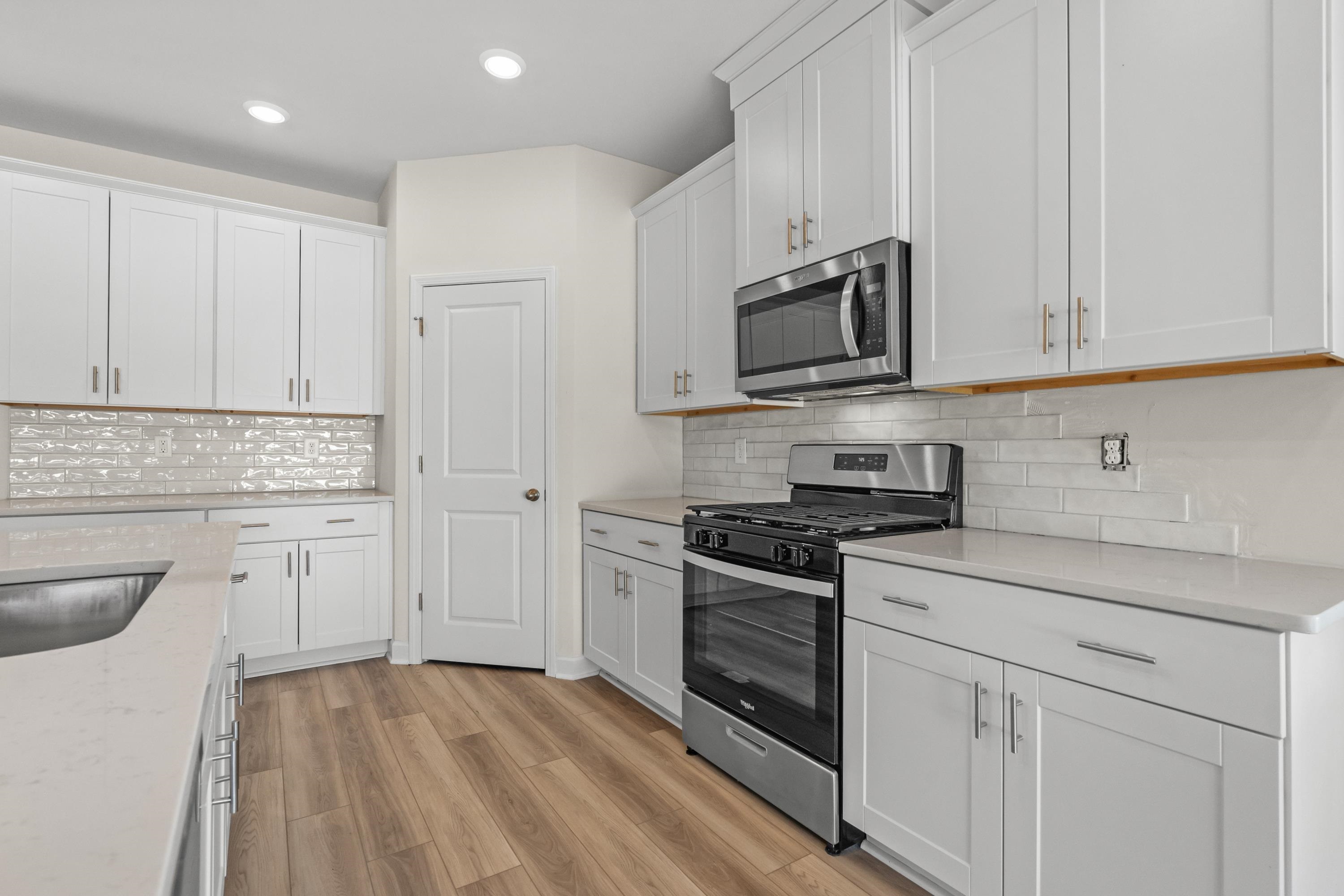 305 Jessamine St. Property Photo 11