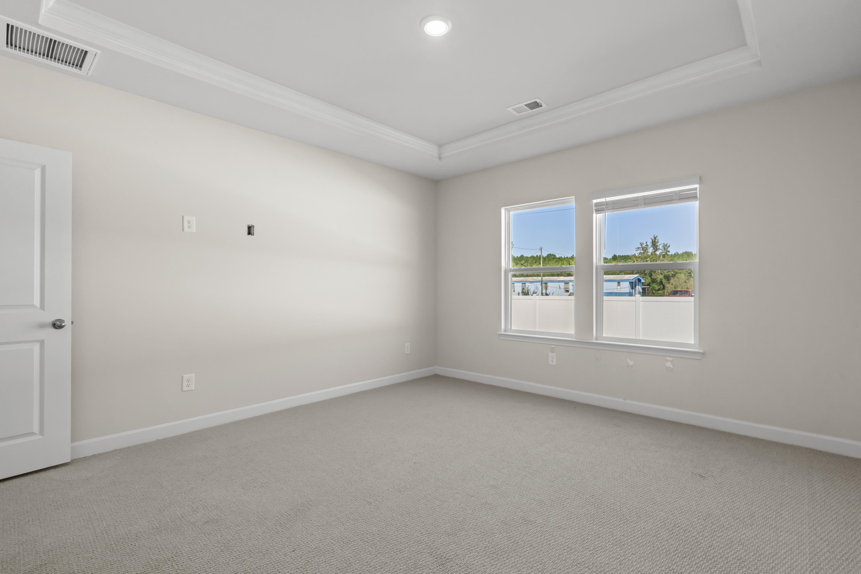 305 Jessamine St. Property Photo 15