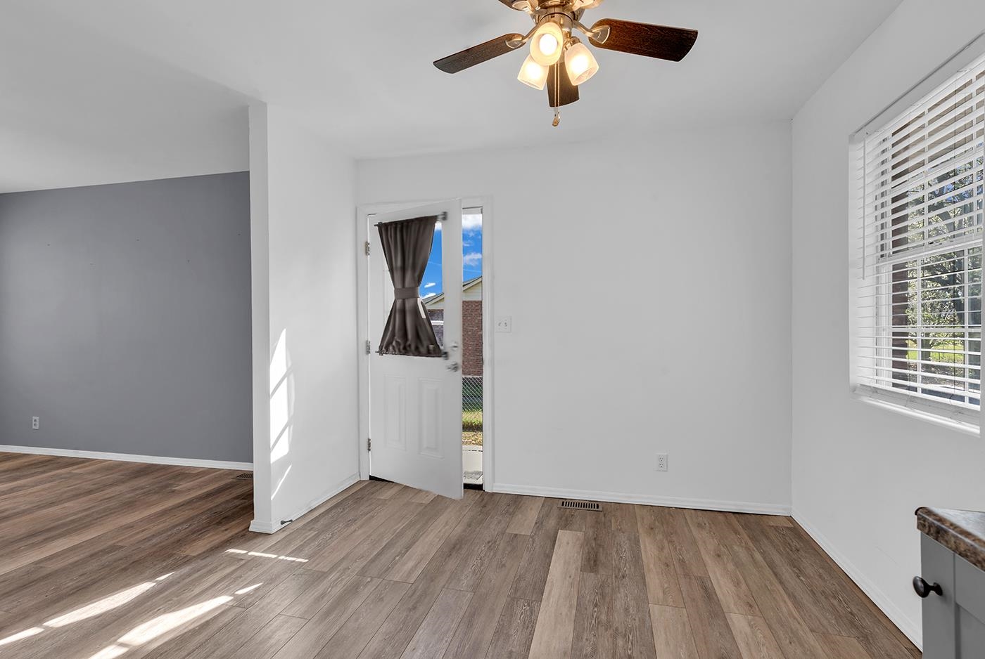 409 Reaves St. Property Photo 15