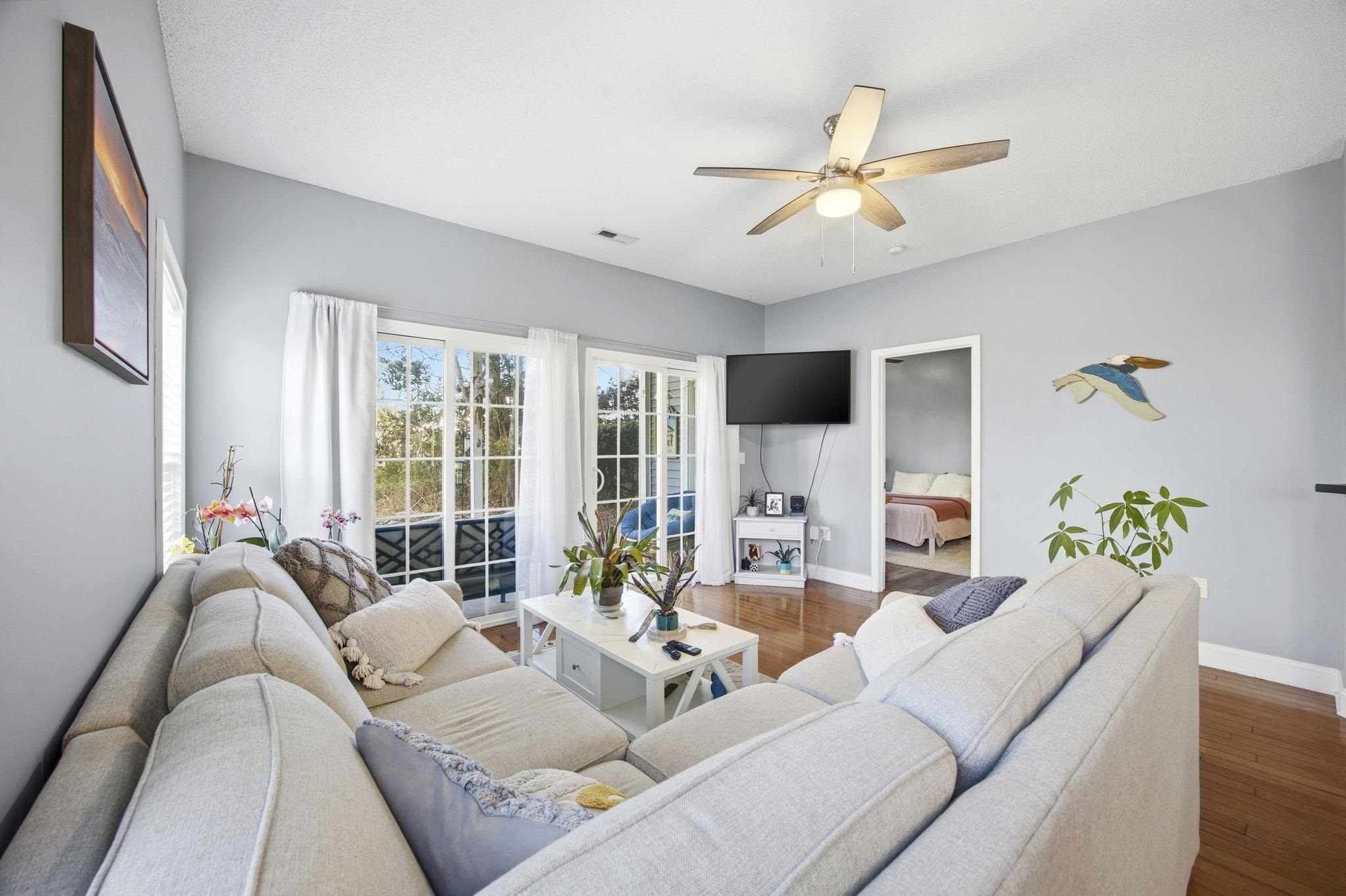 5026 Belleglen Ct. Property Photo 4
