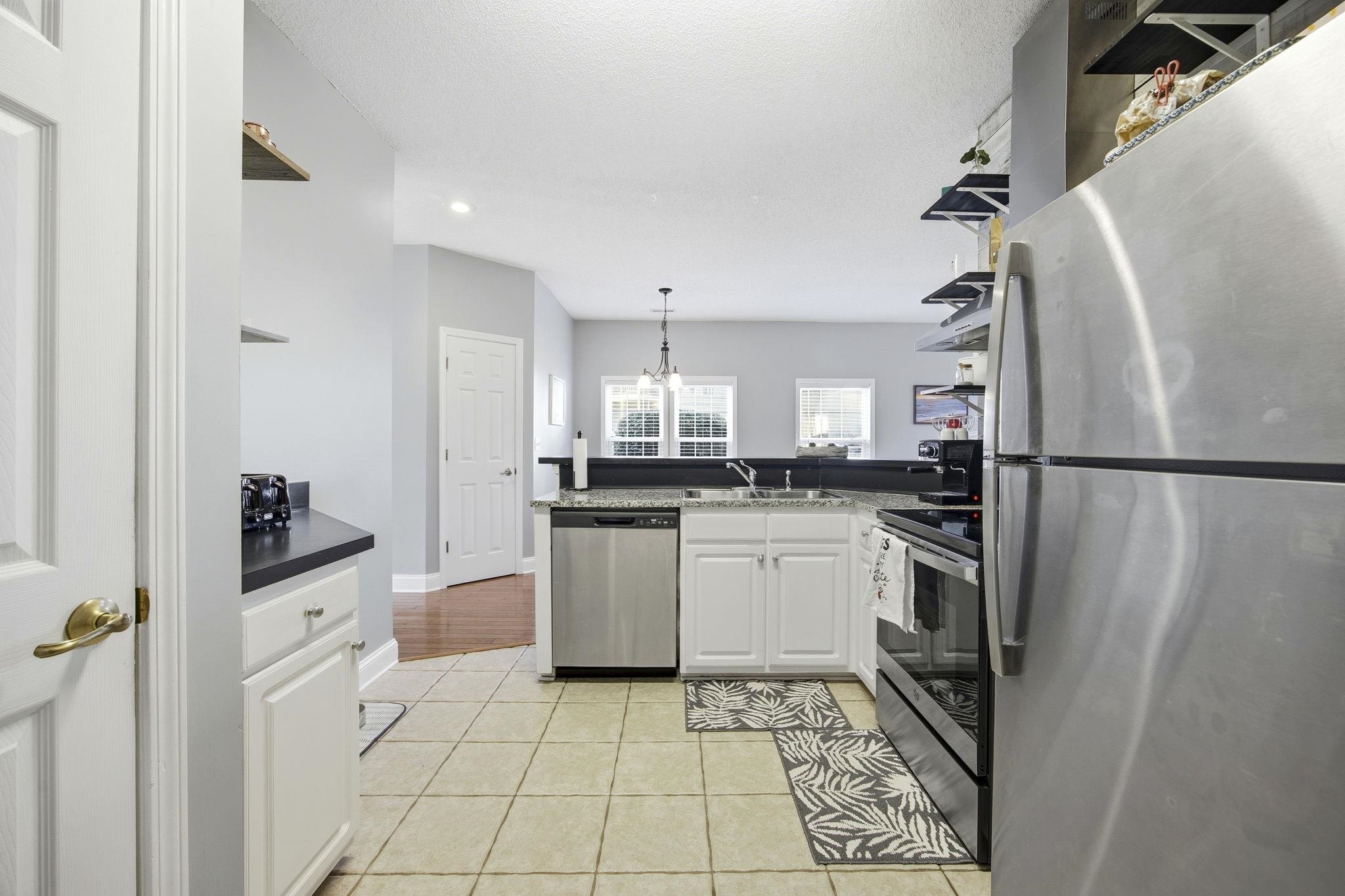 5026 Belleglen Ct. Property Photo 9