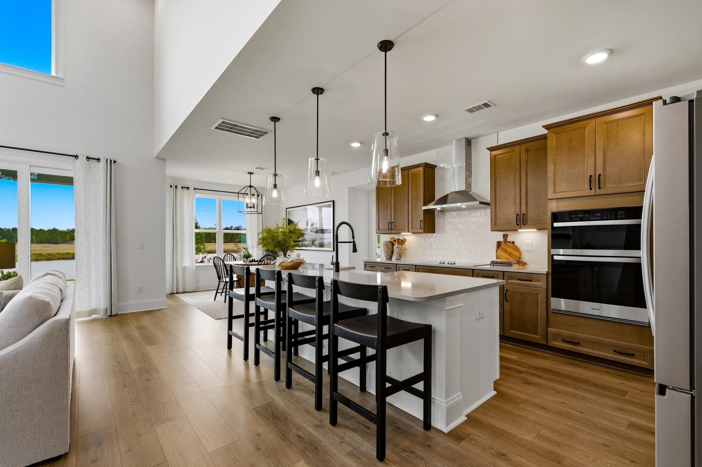 2649 Whitehorn Way Property Photo 15