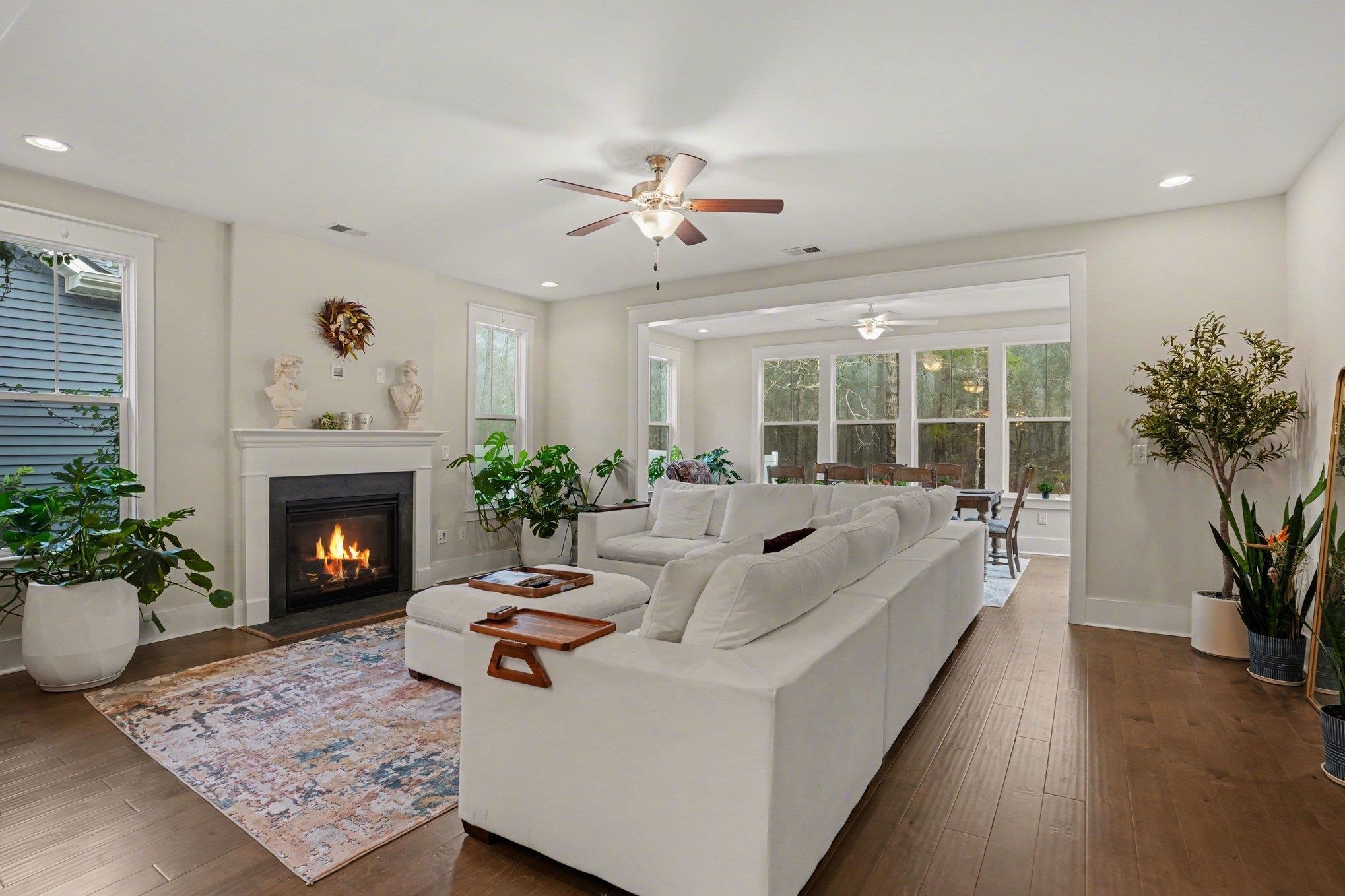 100 Tudor Court Property Photo 5