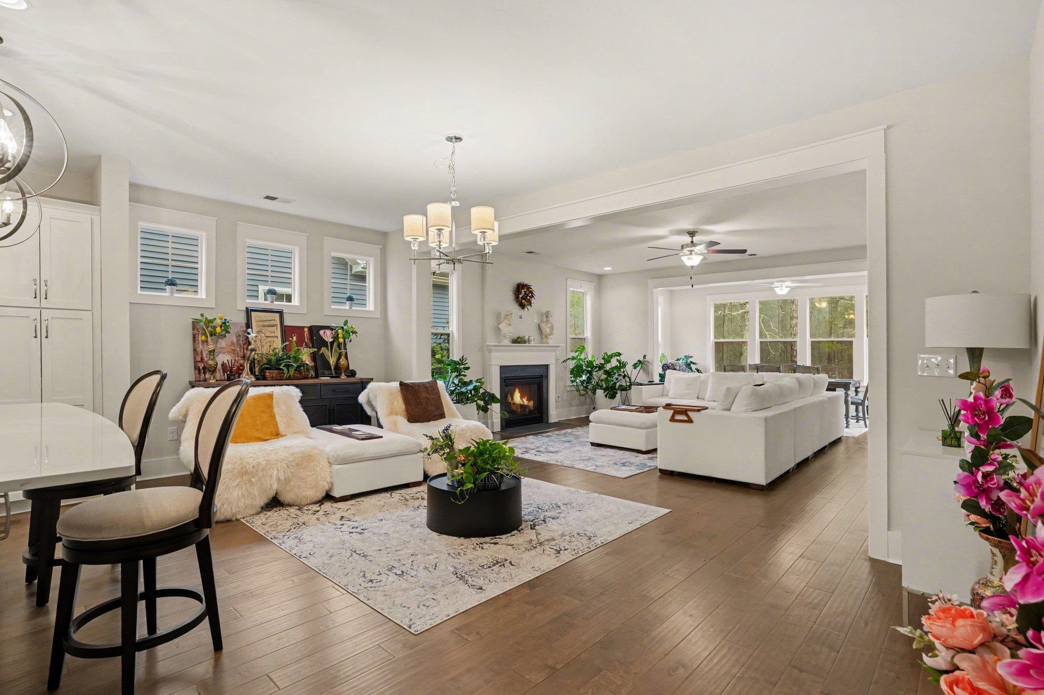 100 Tudor Court Property Photo 7