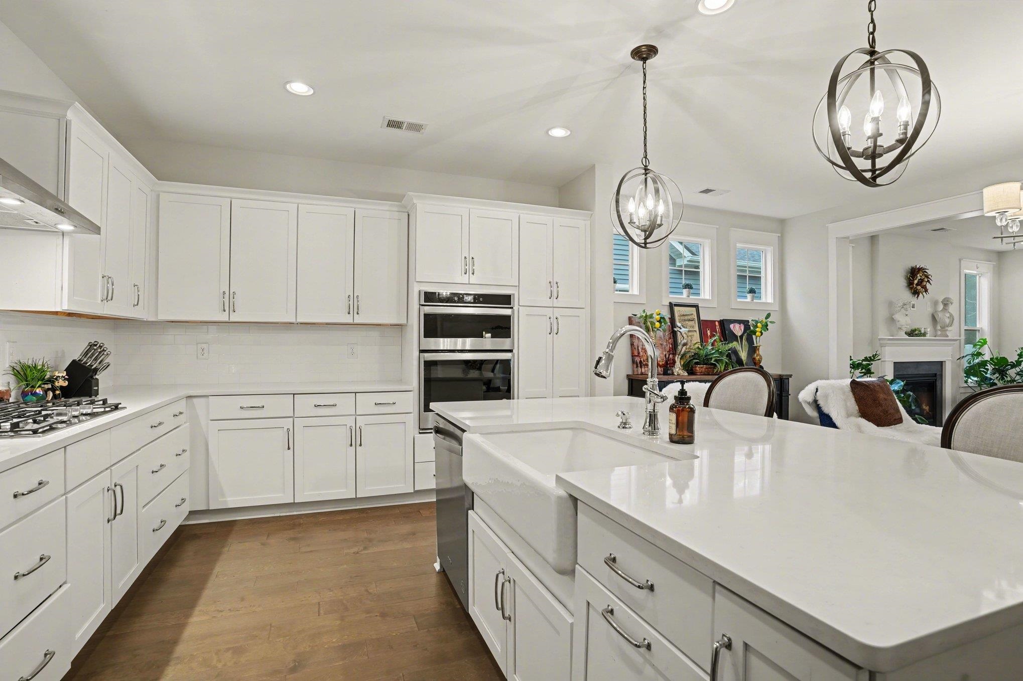 100 Tudor Court Property Photo 11