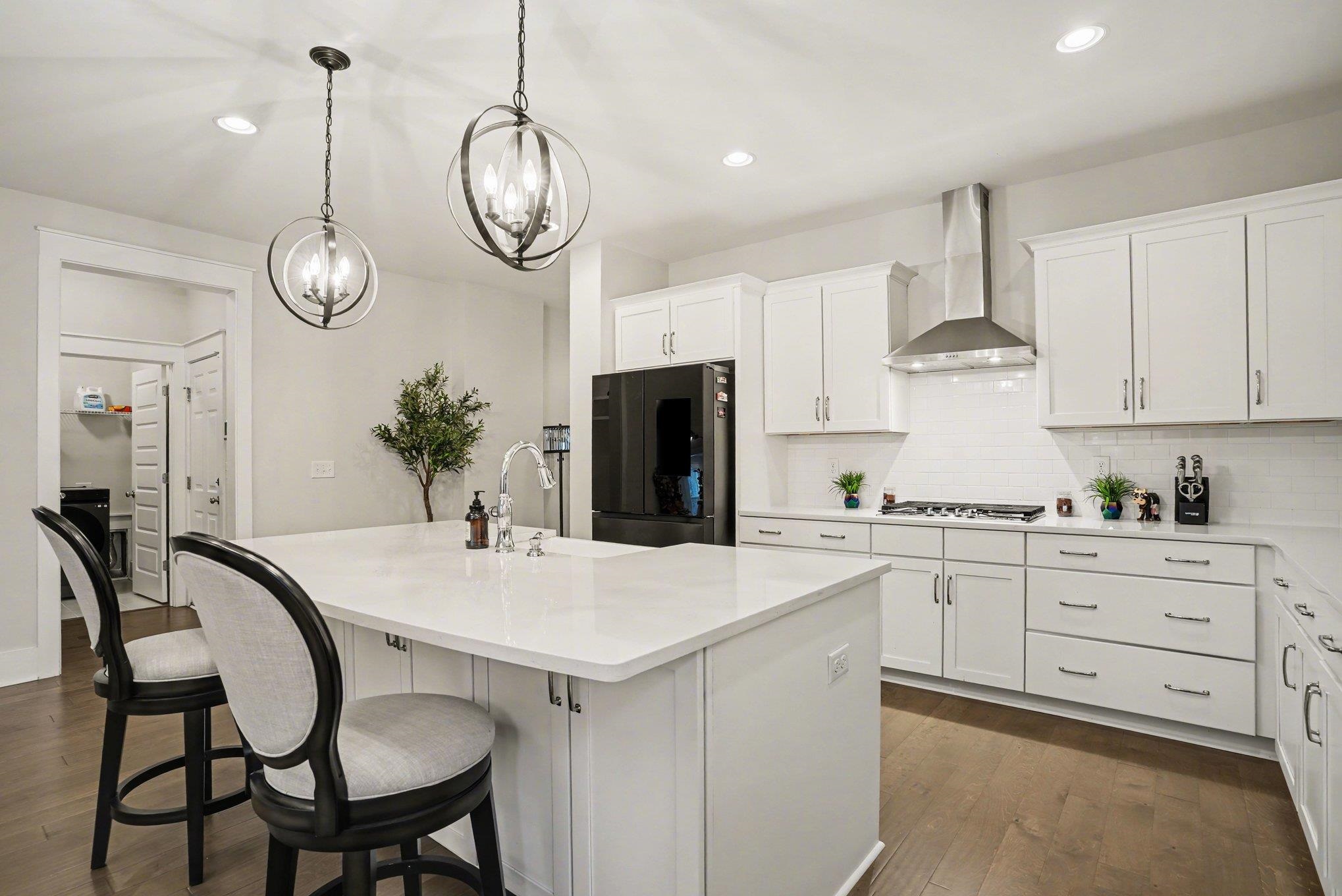 100 Tudor Court Property Photo 14