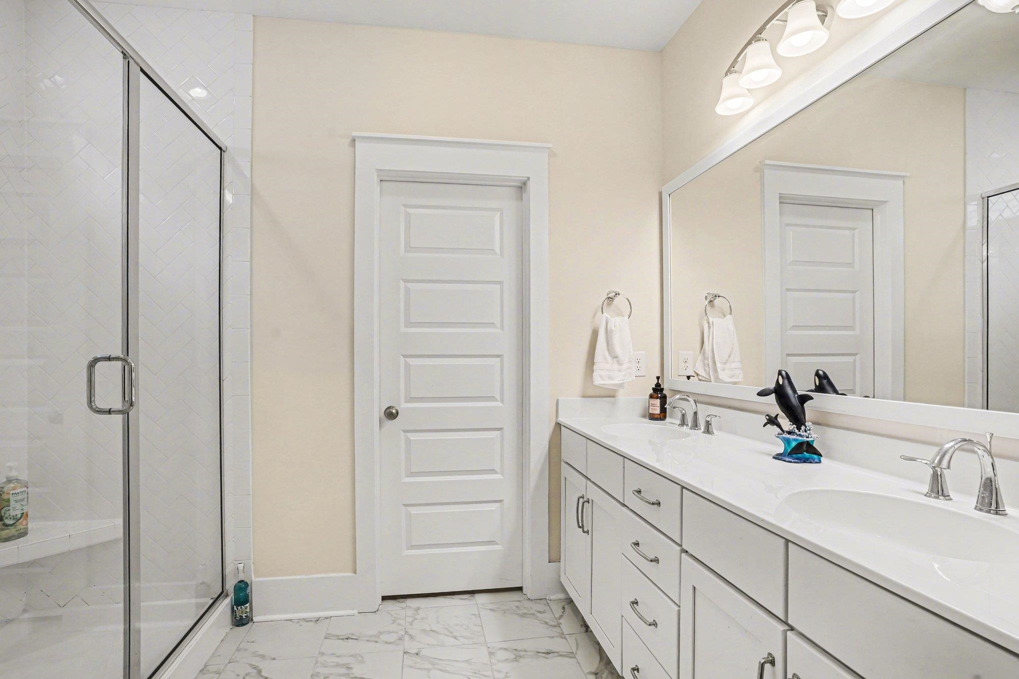 100 Tudor Court Property Photo 23