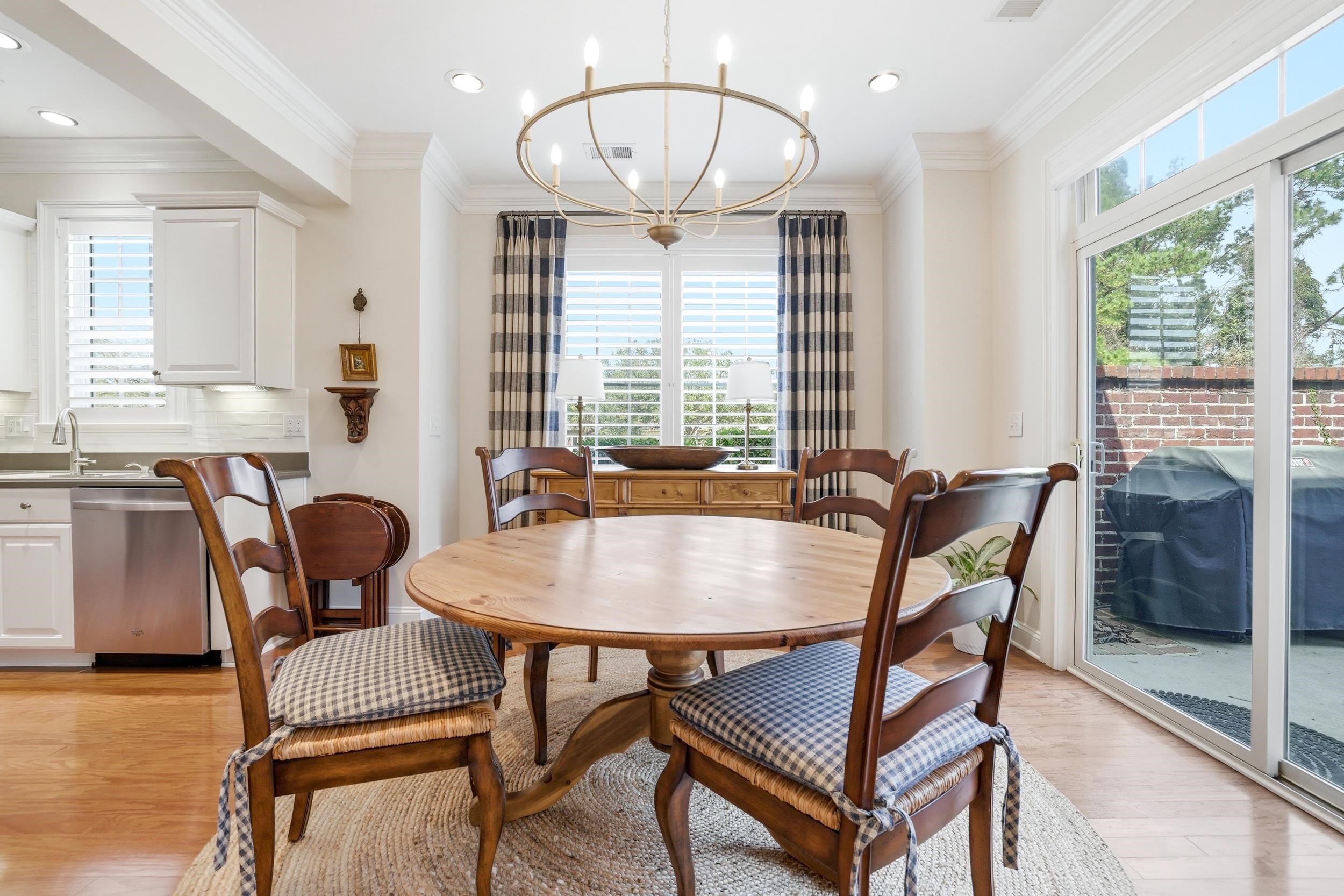 42 Courtyard Circle Property Photo 15