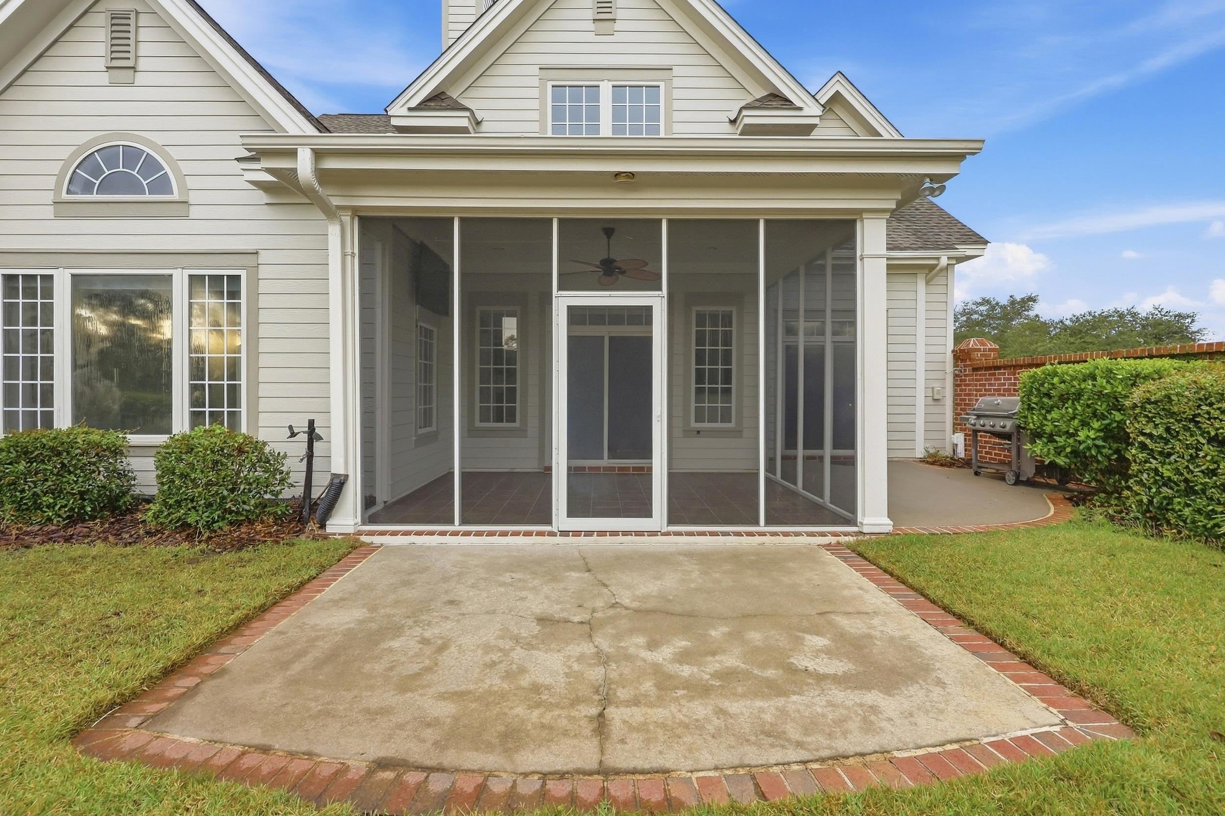 42 Courtyard Circle Property Photo 35