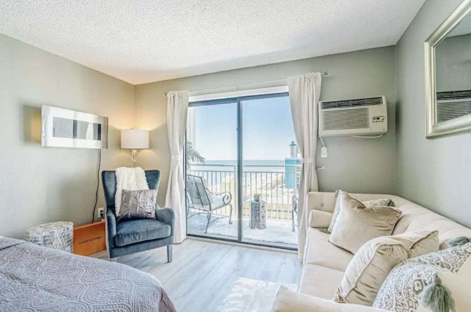 1207 S Ocean Blvd. Property Photo 9