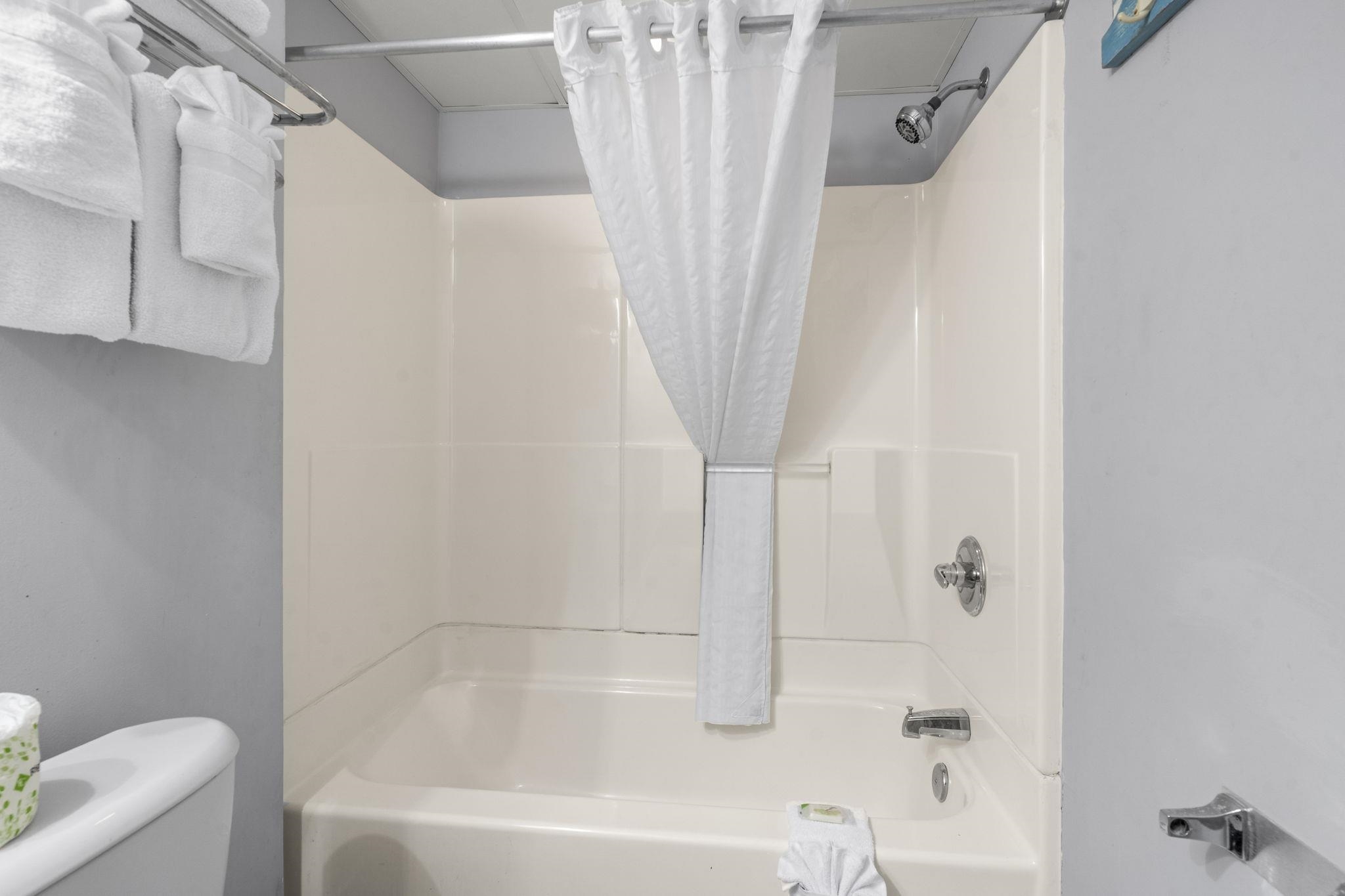 201 74th Ave. N Property Photo 9