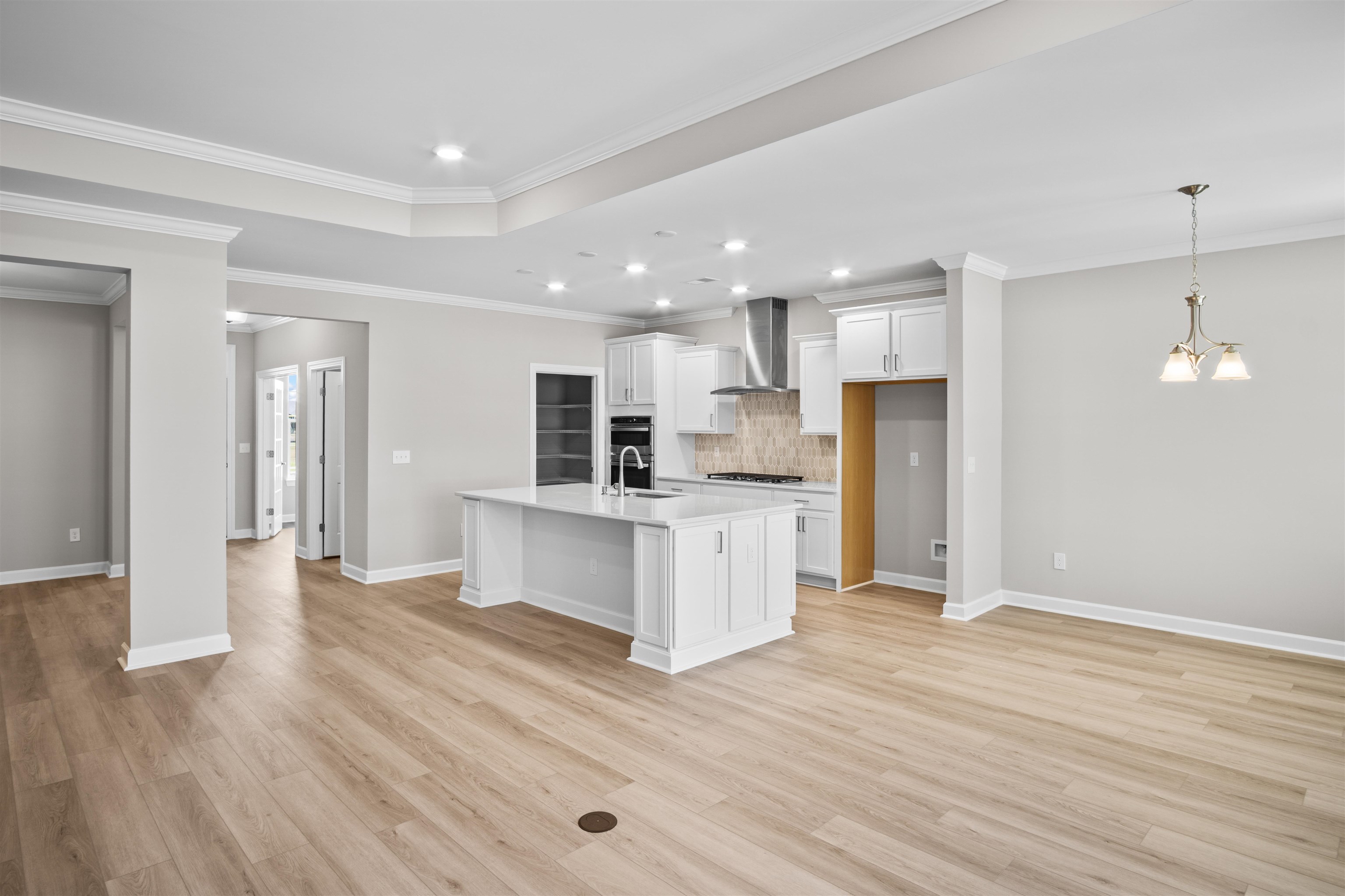 508 Banna Arch Loop Property Photo 4
