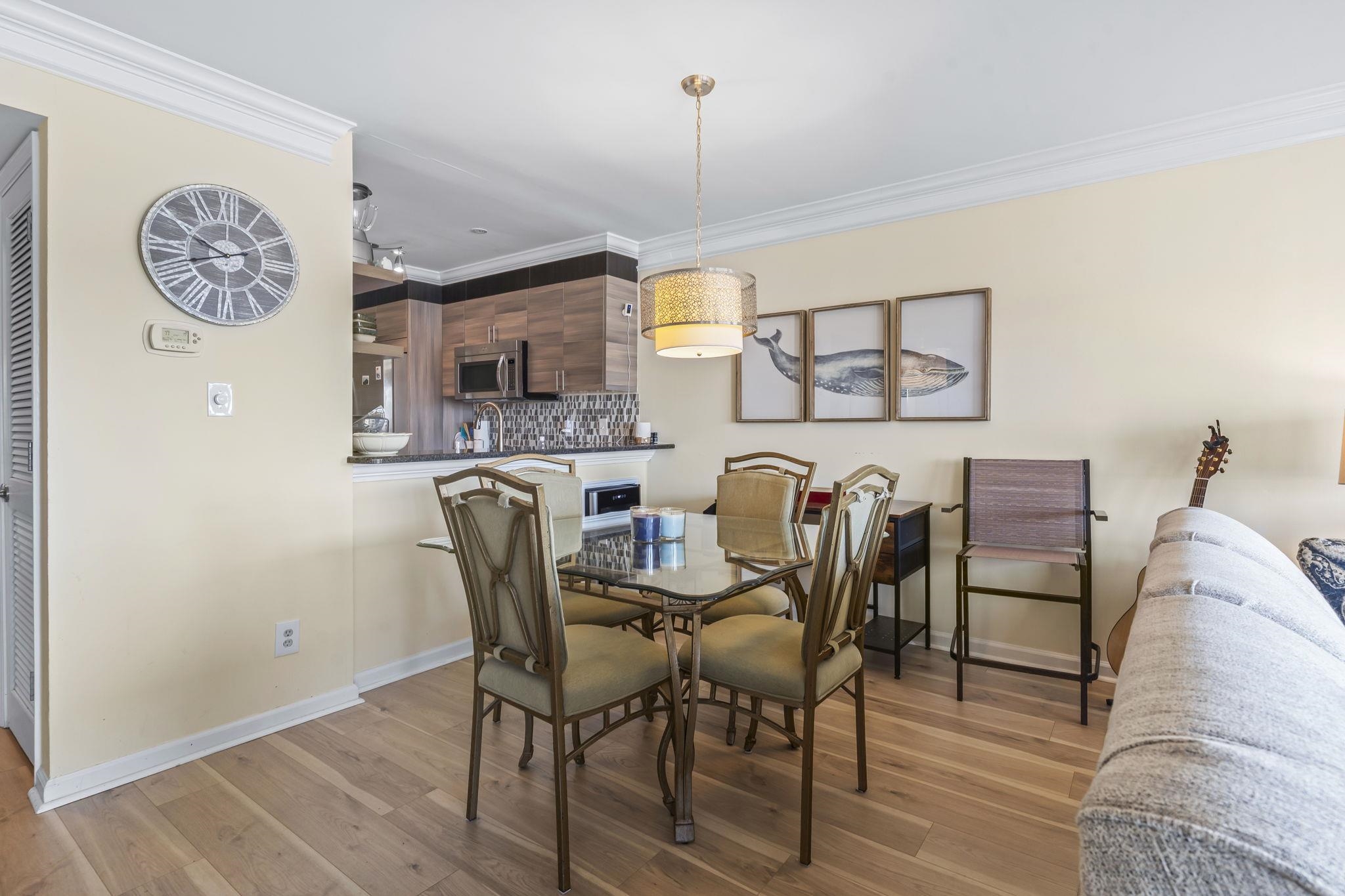 4560 Greenbriar Dr. Property Photo 18