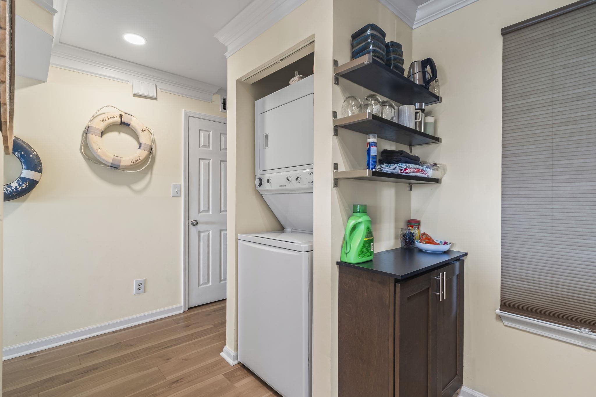 4560 Greenbriar Dr. Property Photo 31