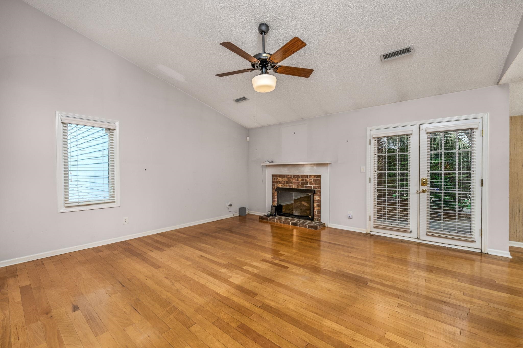 128 Dogwood Pl. Property Photo 5