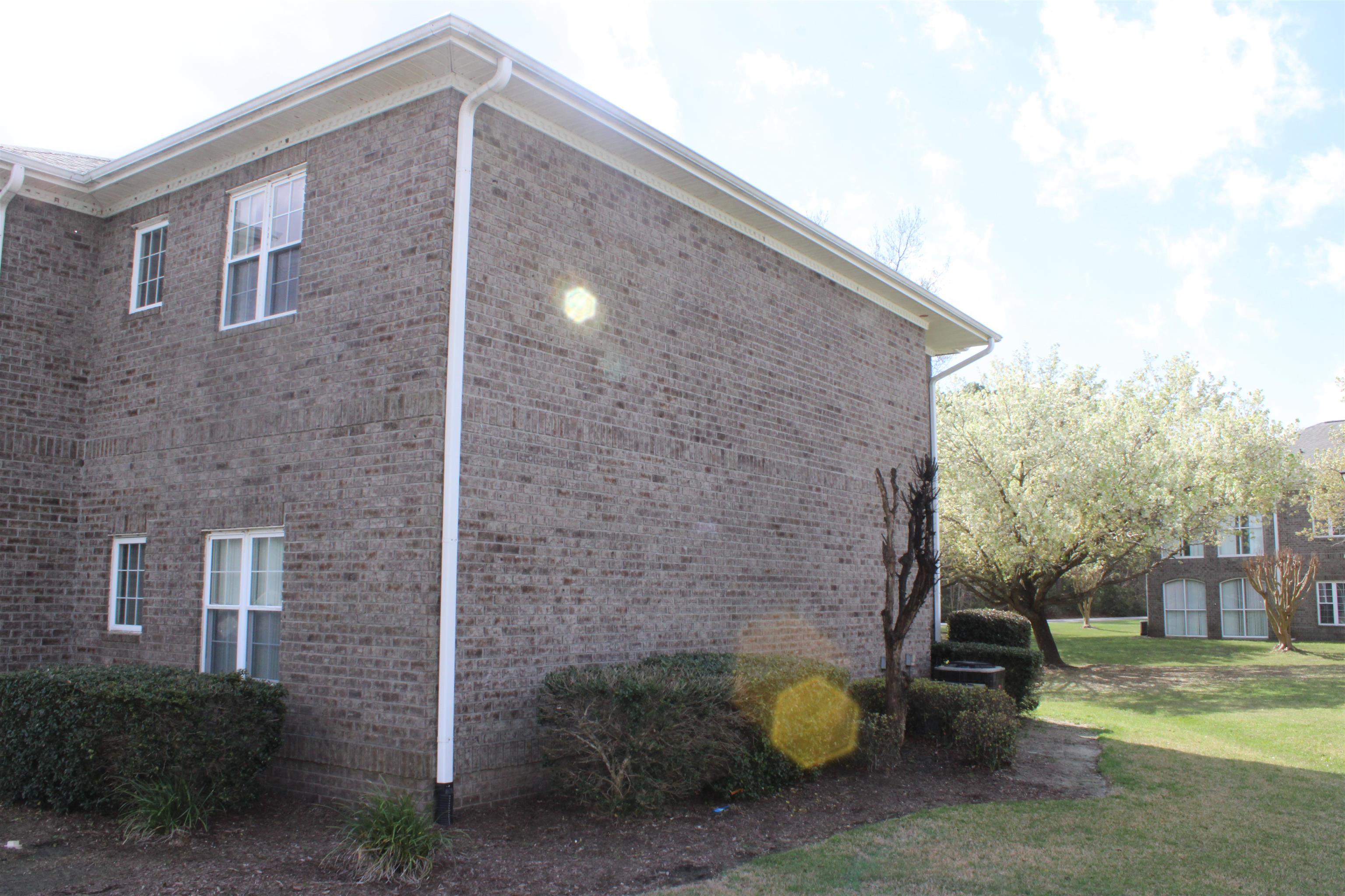 195-d Willow Greens Dr. Property Photo 2