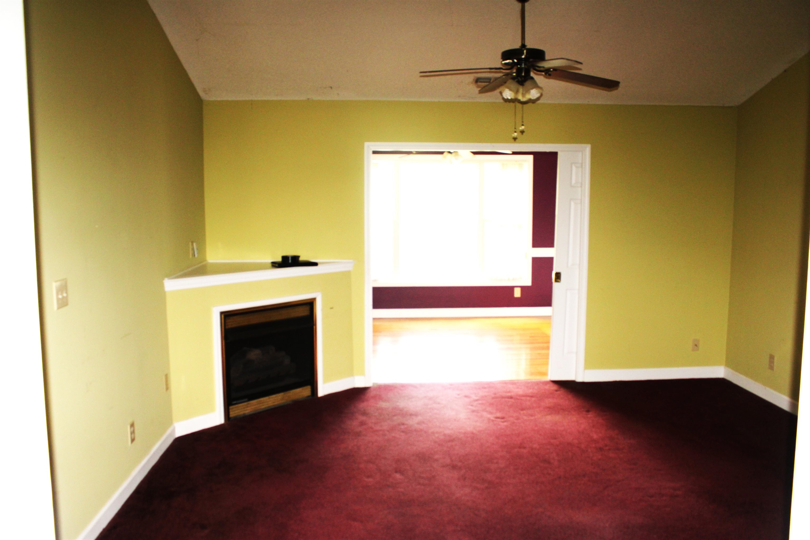 195-d Willow Greens Dr. Property Photo 6