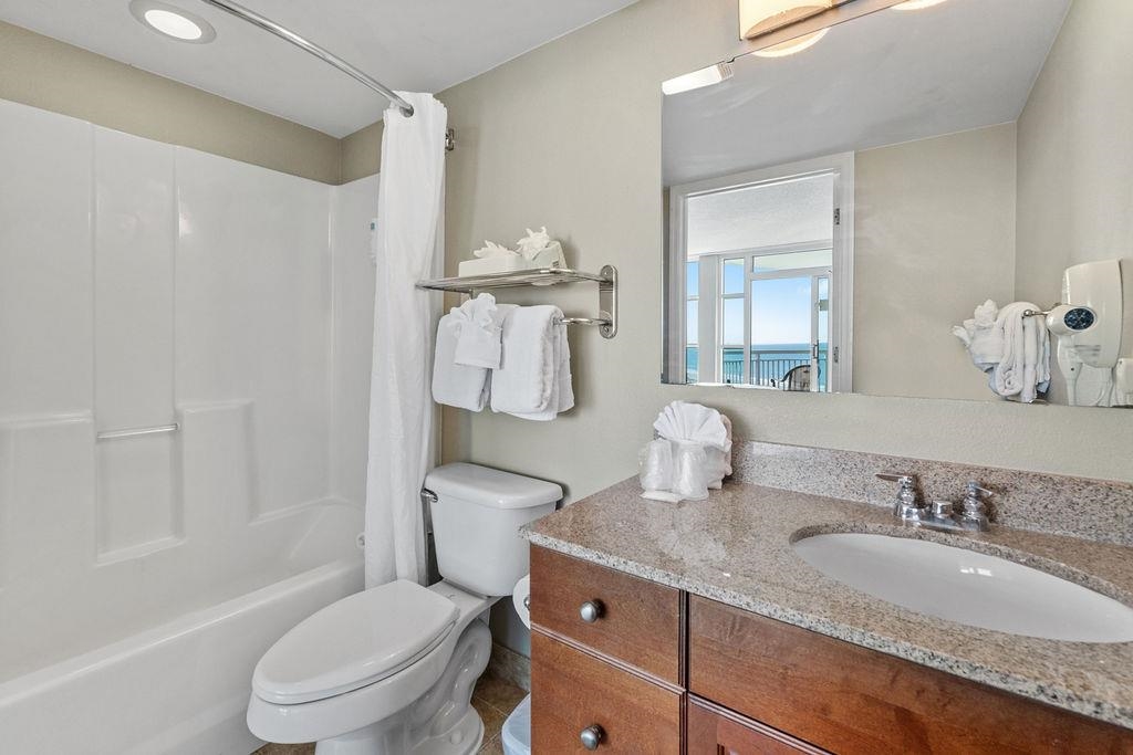 5200 N Ocean Blvd. Property Photo 12