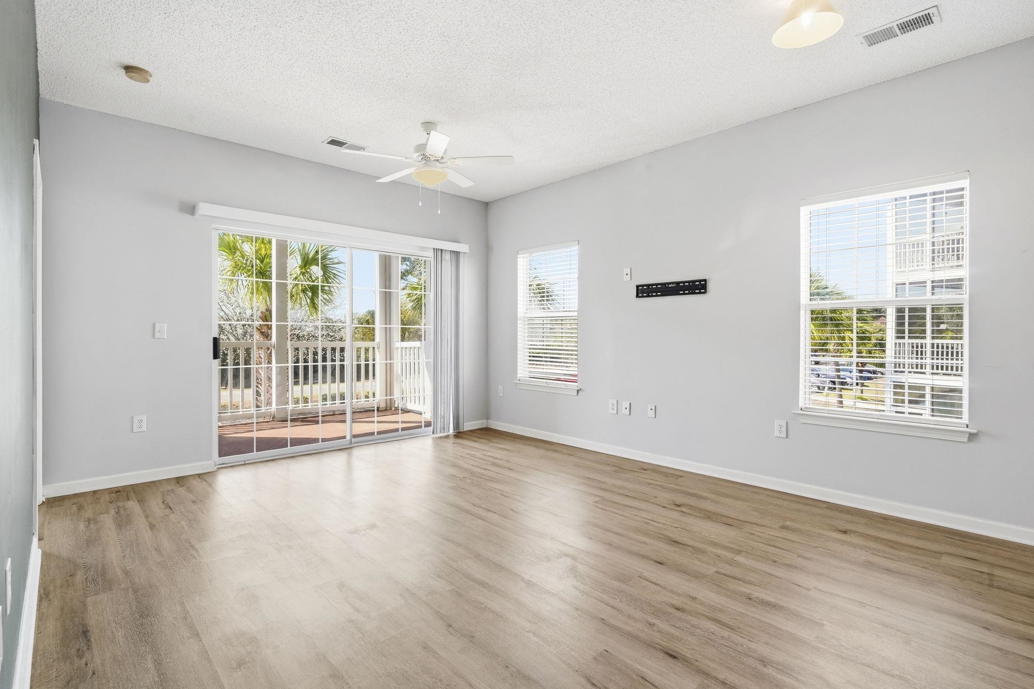 2020 Cross Gate Blvd Property Photo 14