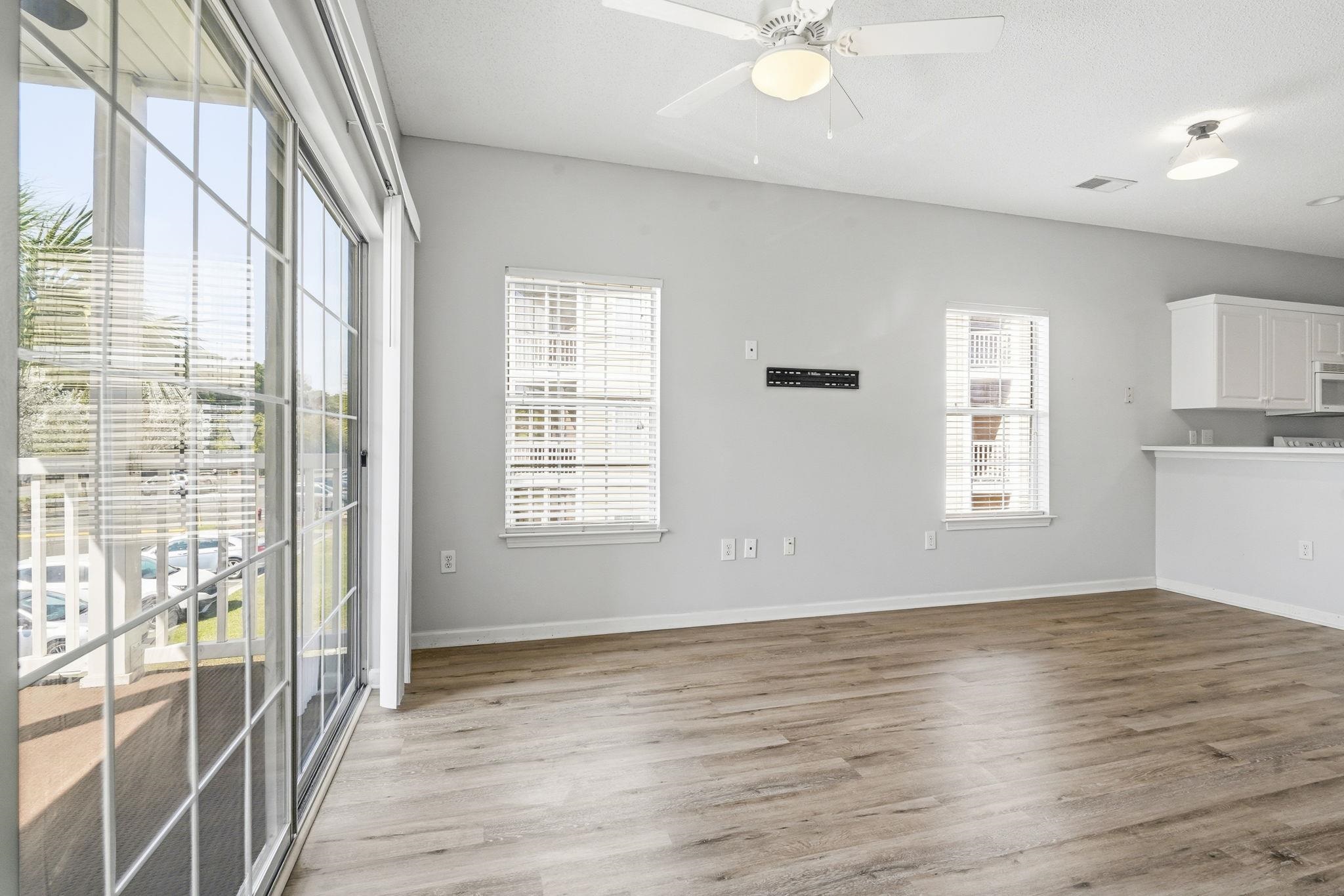 2020 Cross Gate Blvd Property Photo 15