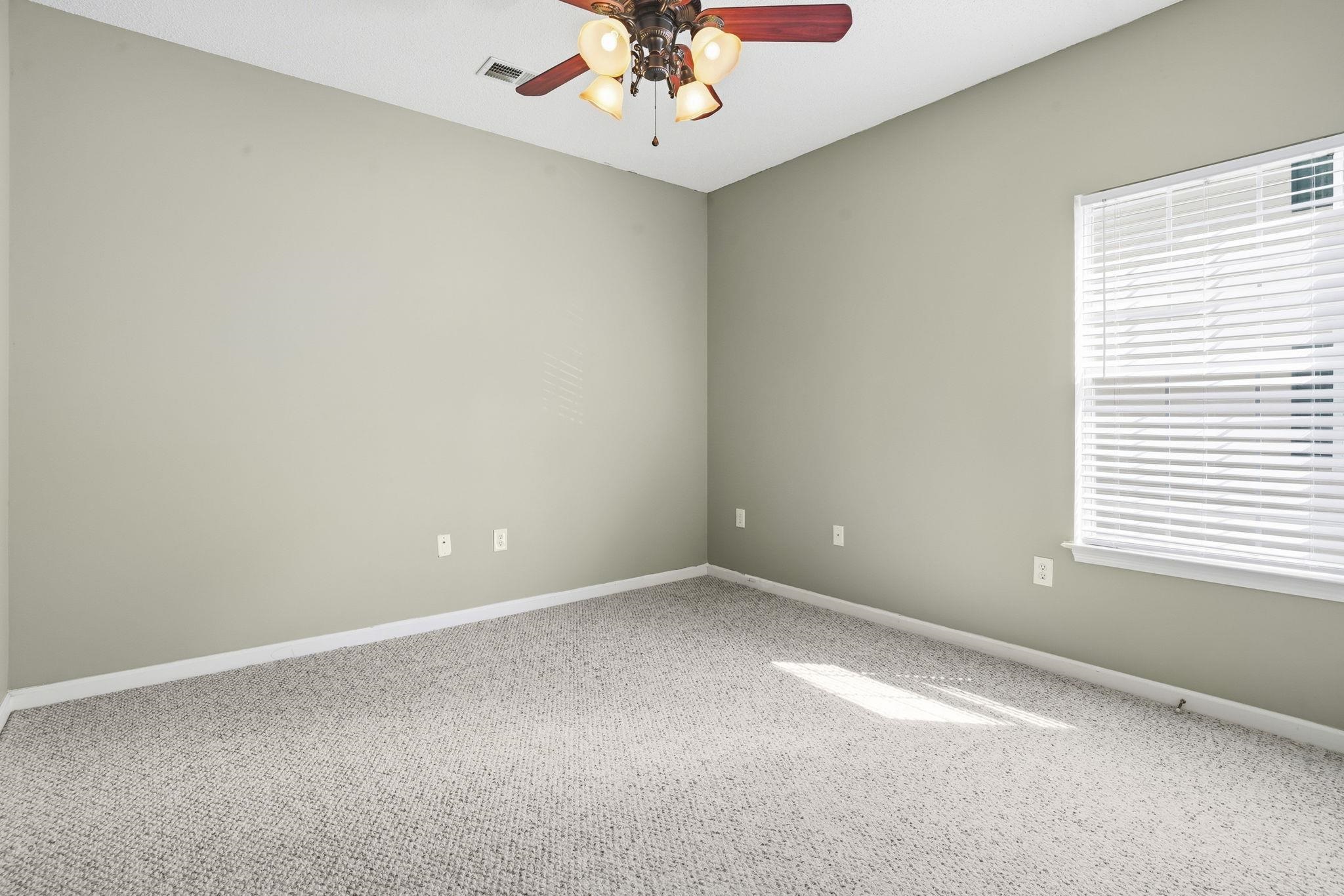 2020 Cross Gate Blvd Property Photo 22
