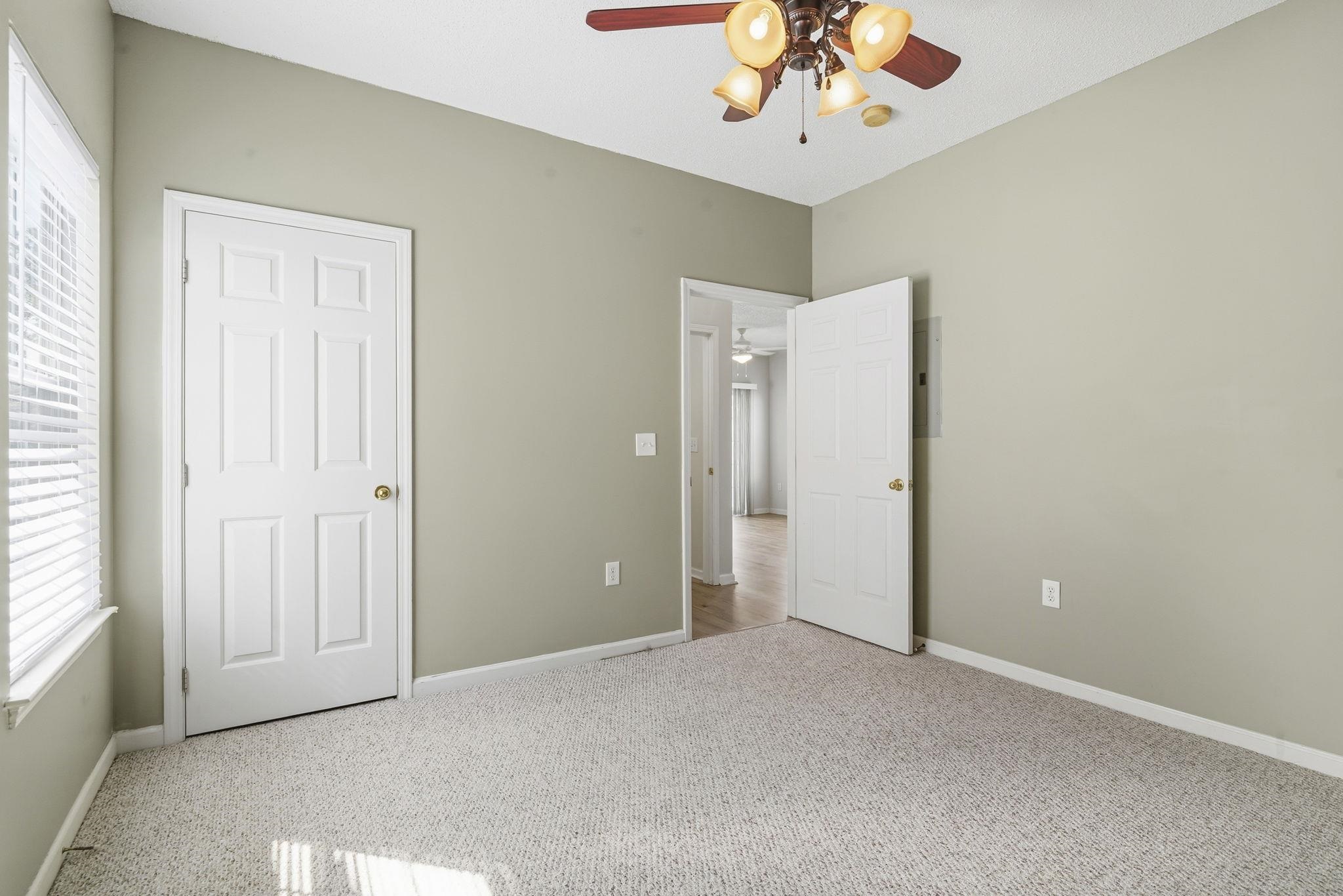 2020 Cross Gate Blvd Property Photo 23