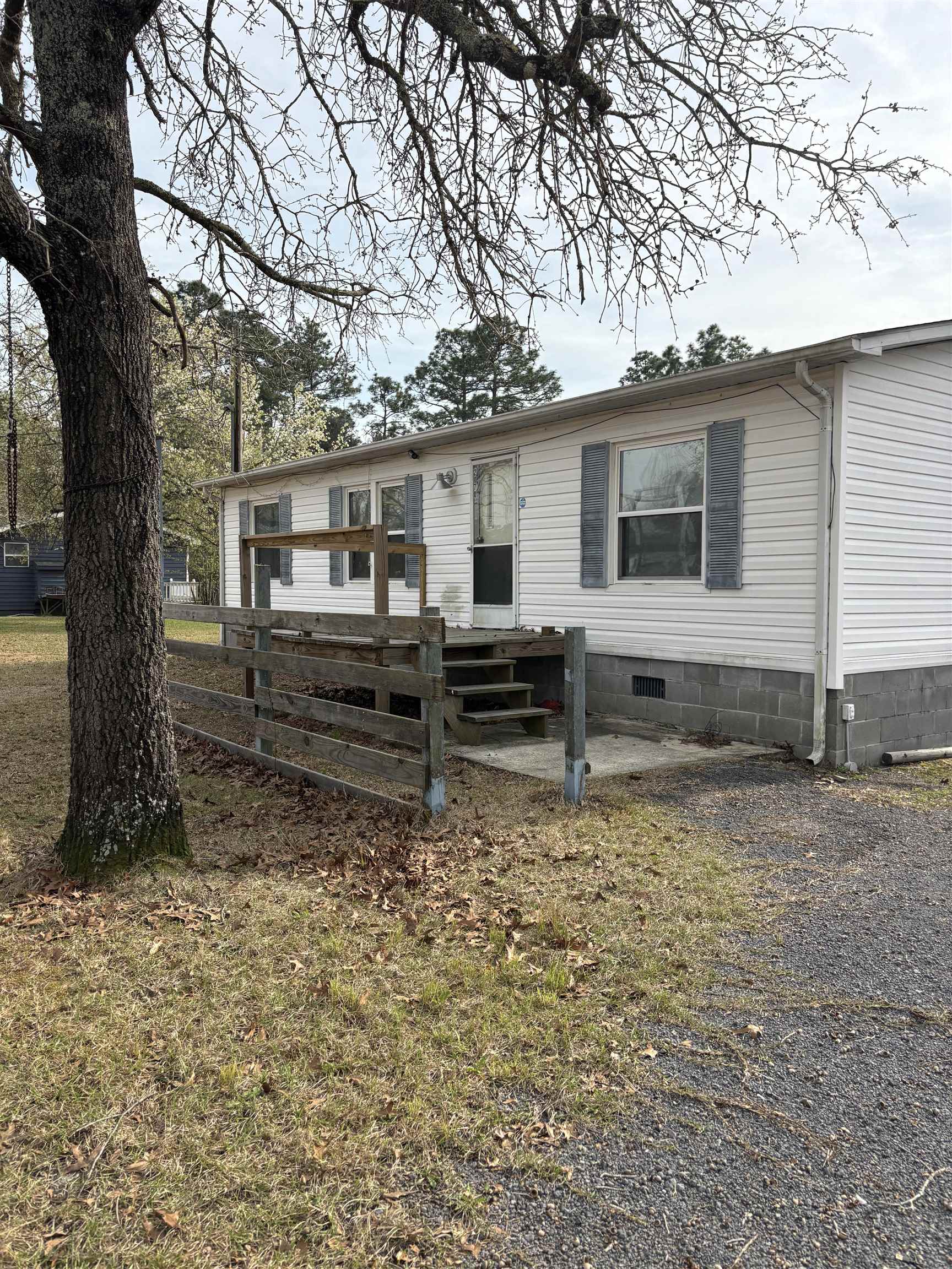 2070 Martin St. Property Photo 3