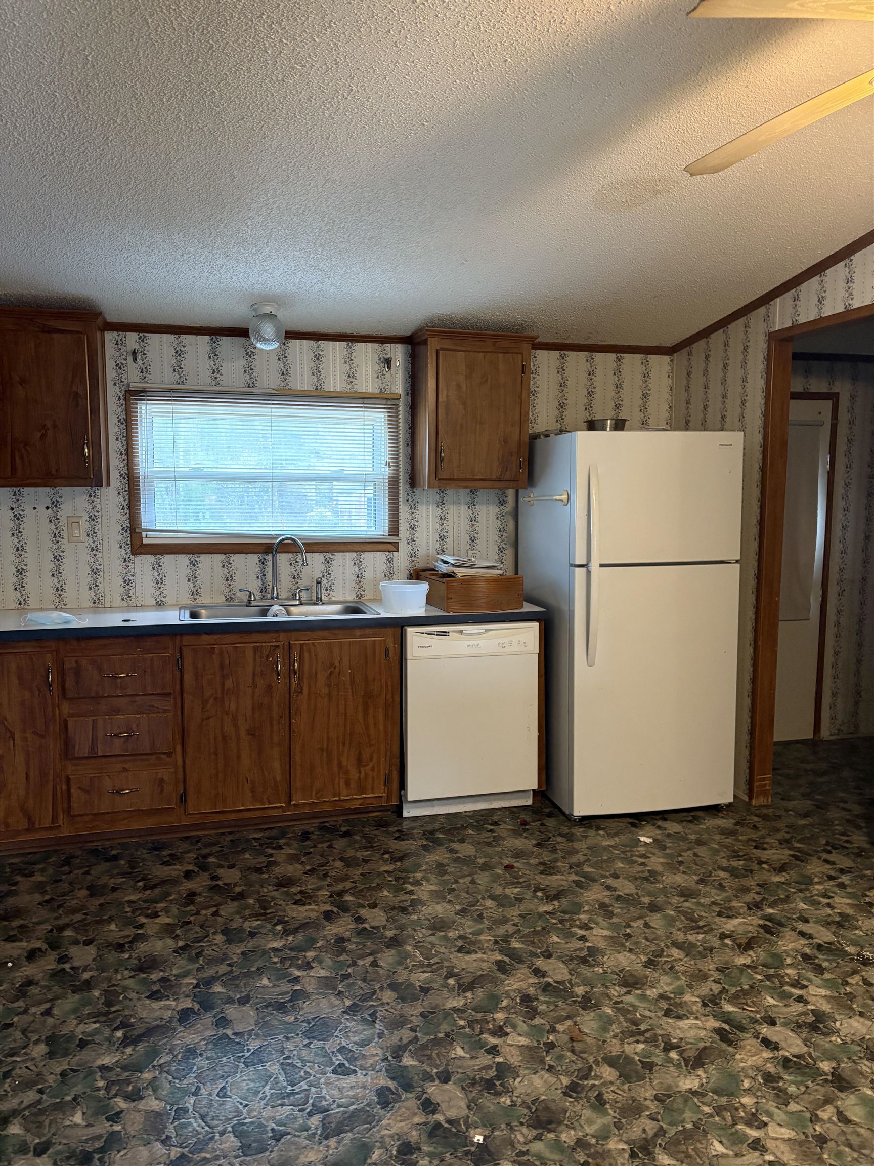 2070 Martin St. Property Photo 14