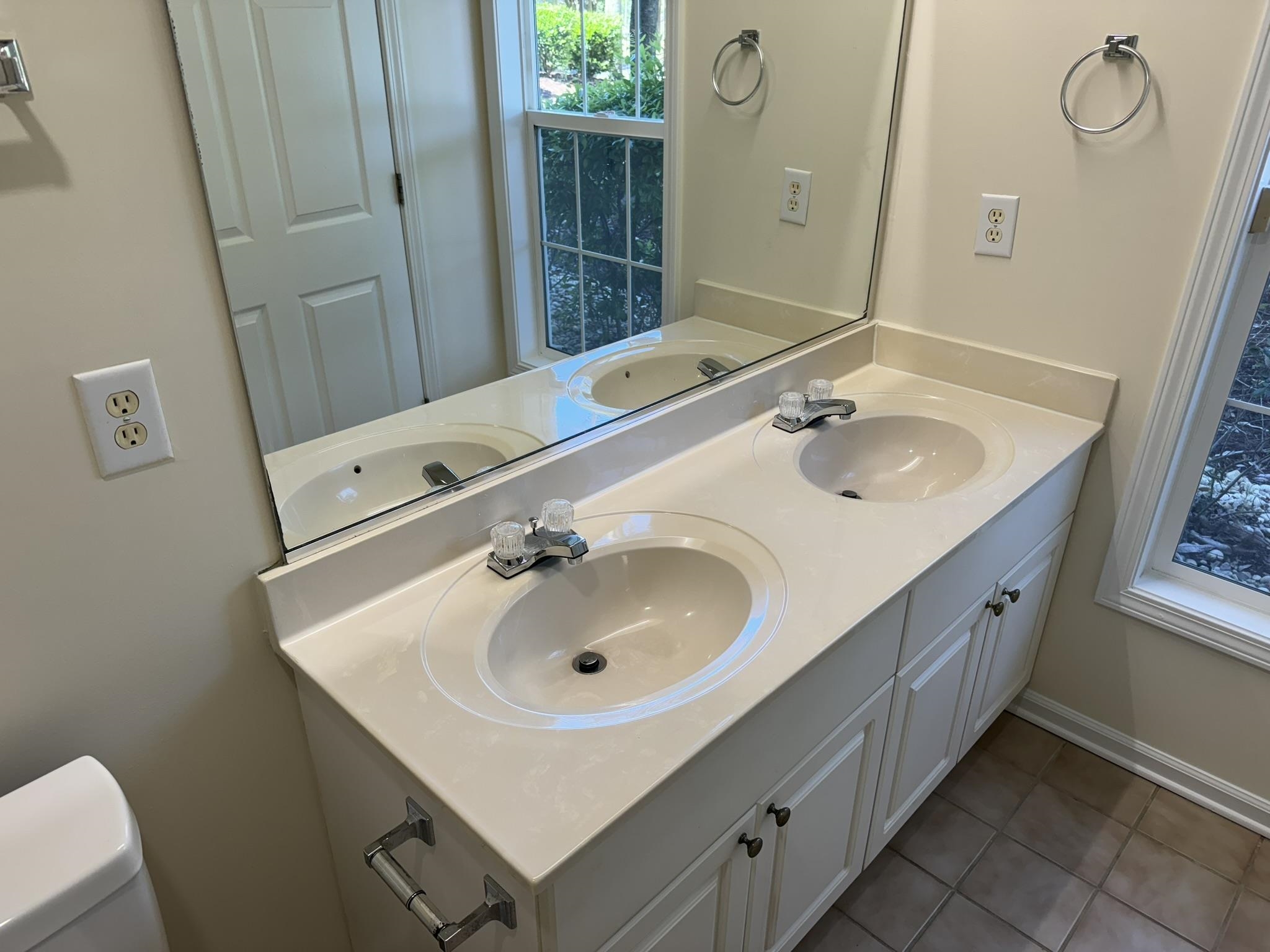 9730 Leyland Dr. Property Photo 11