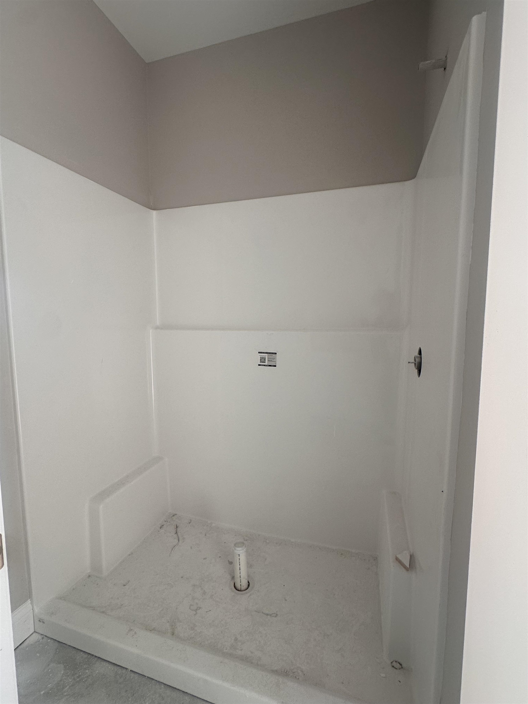 905 Ash St. Property Photo 8