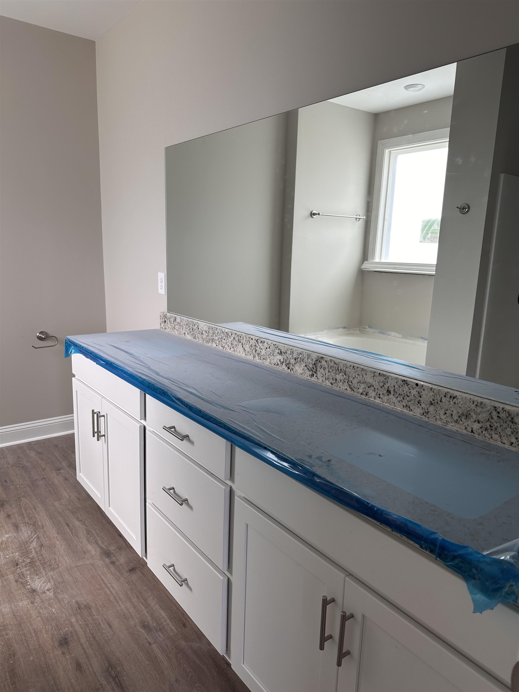 905 Ash St. Property Photo 10