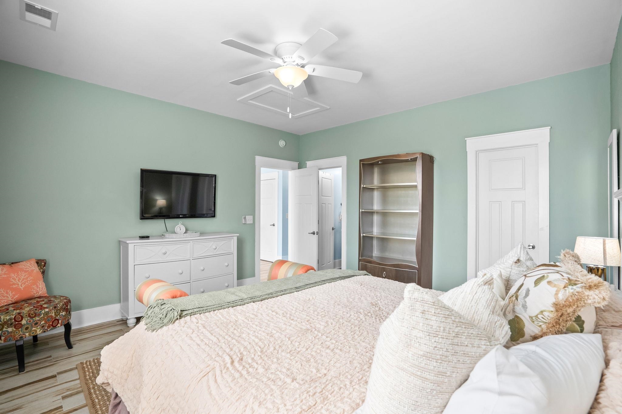 709 Madiera Dr. Property Photo 18