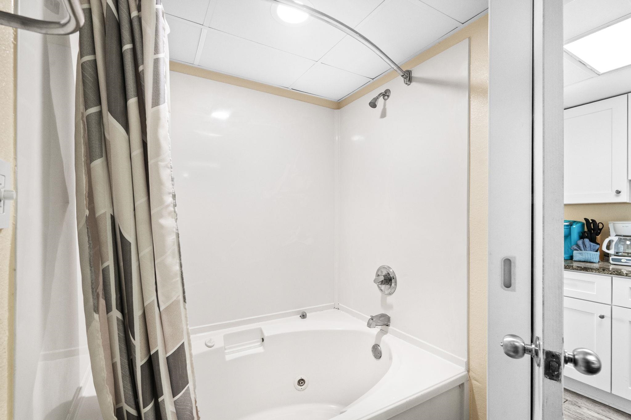 2300 N Ocean Blvd. Property Photo 33
