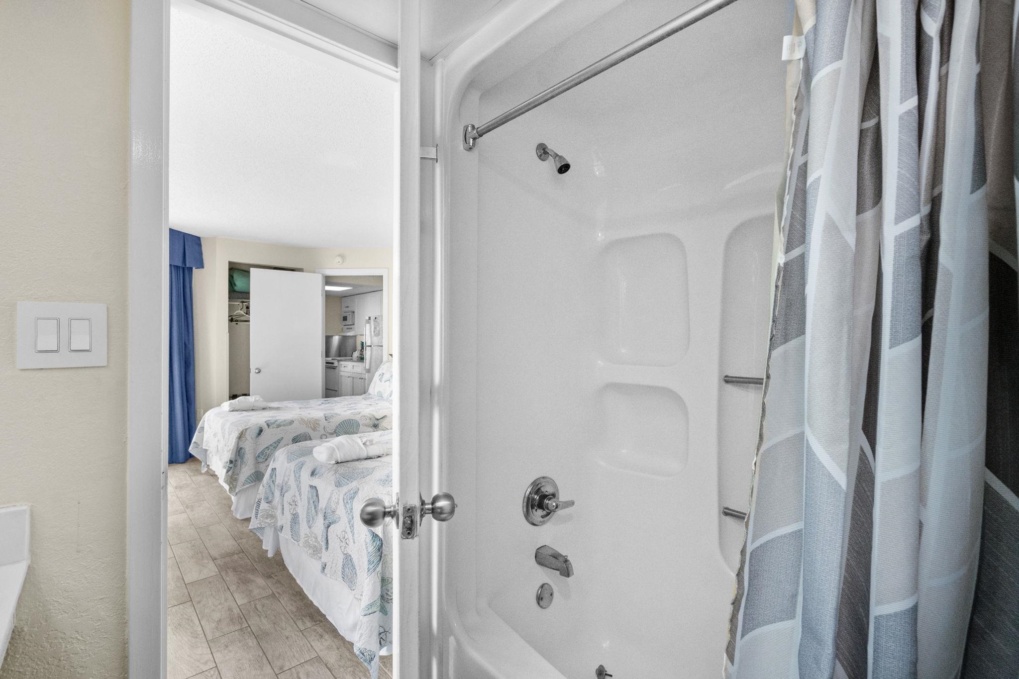2300 N Ocean Blvd. Property Photo 36