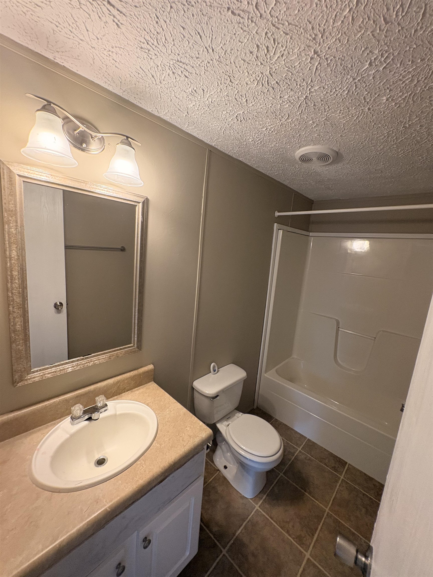 2700 Capricorn Dr. Property Photo 28