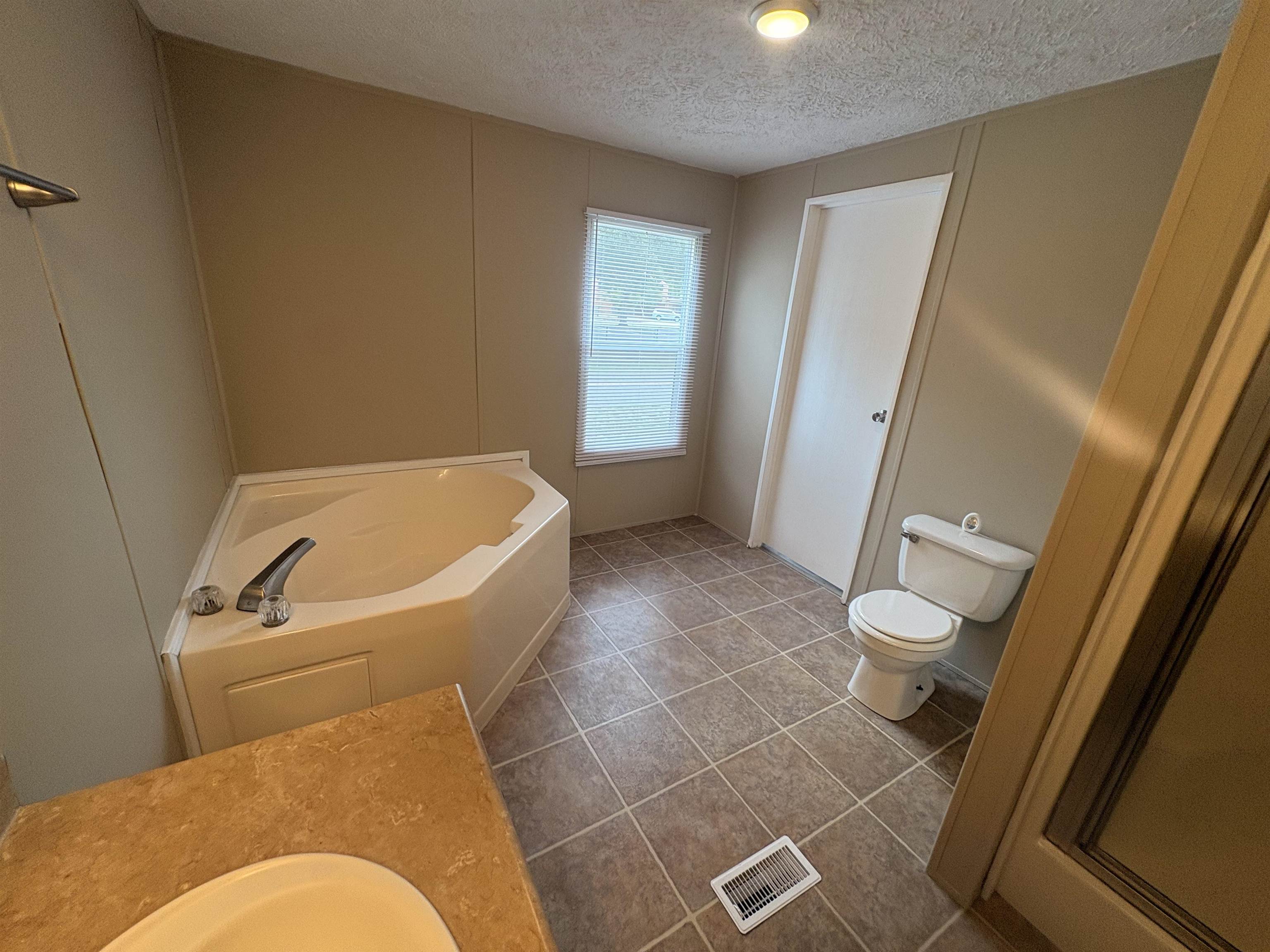2700 Capricorn Dr. Property Photo 41