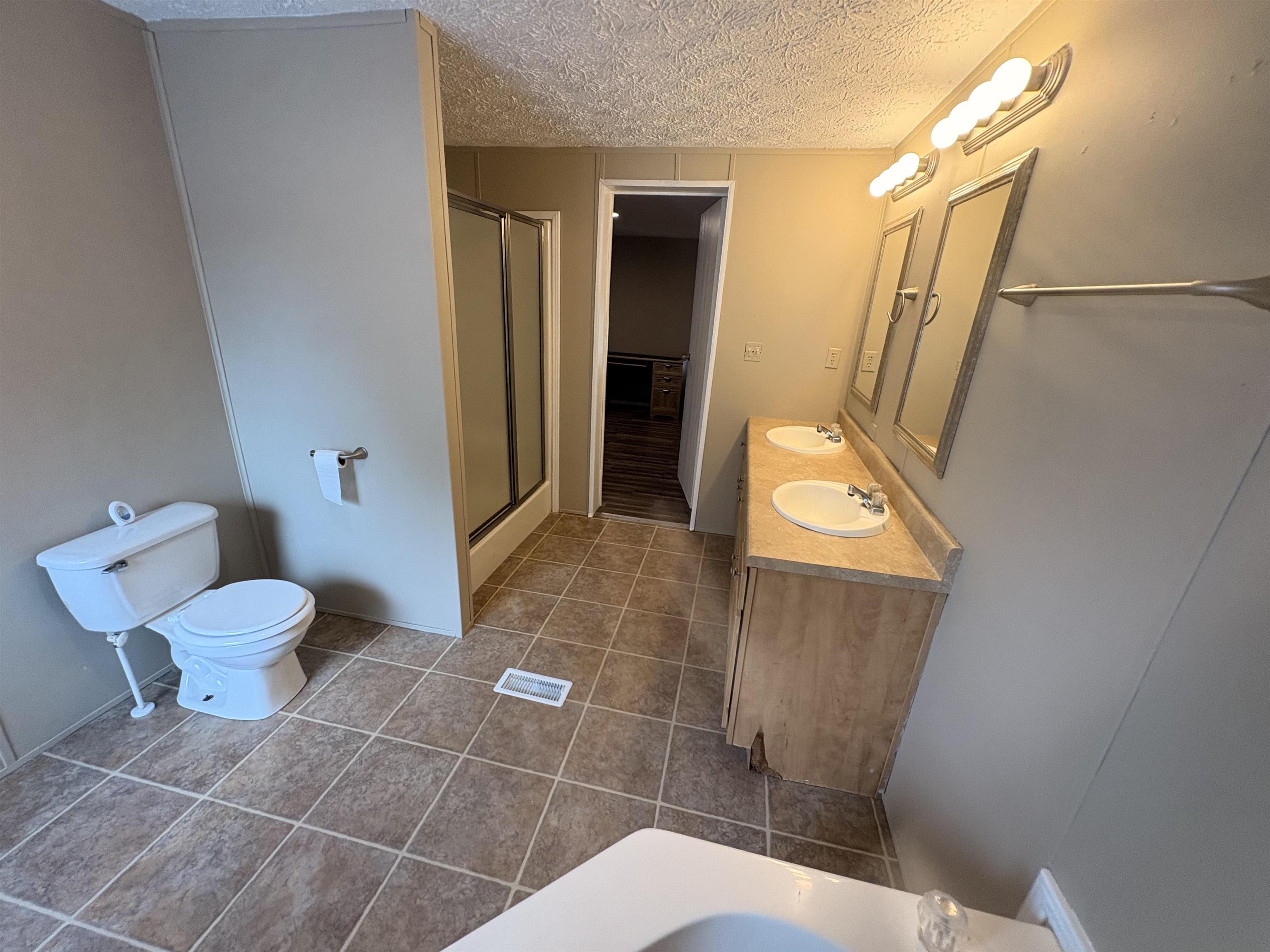 2700 Capricorn Dr. Property Photo 43