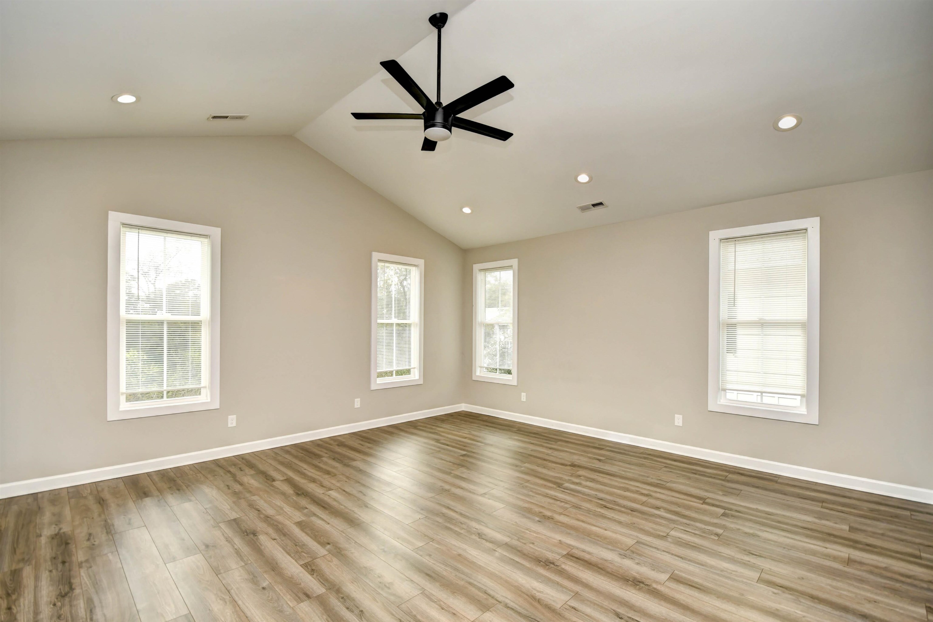 3877 Spanner Way Property Photo 14