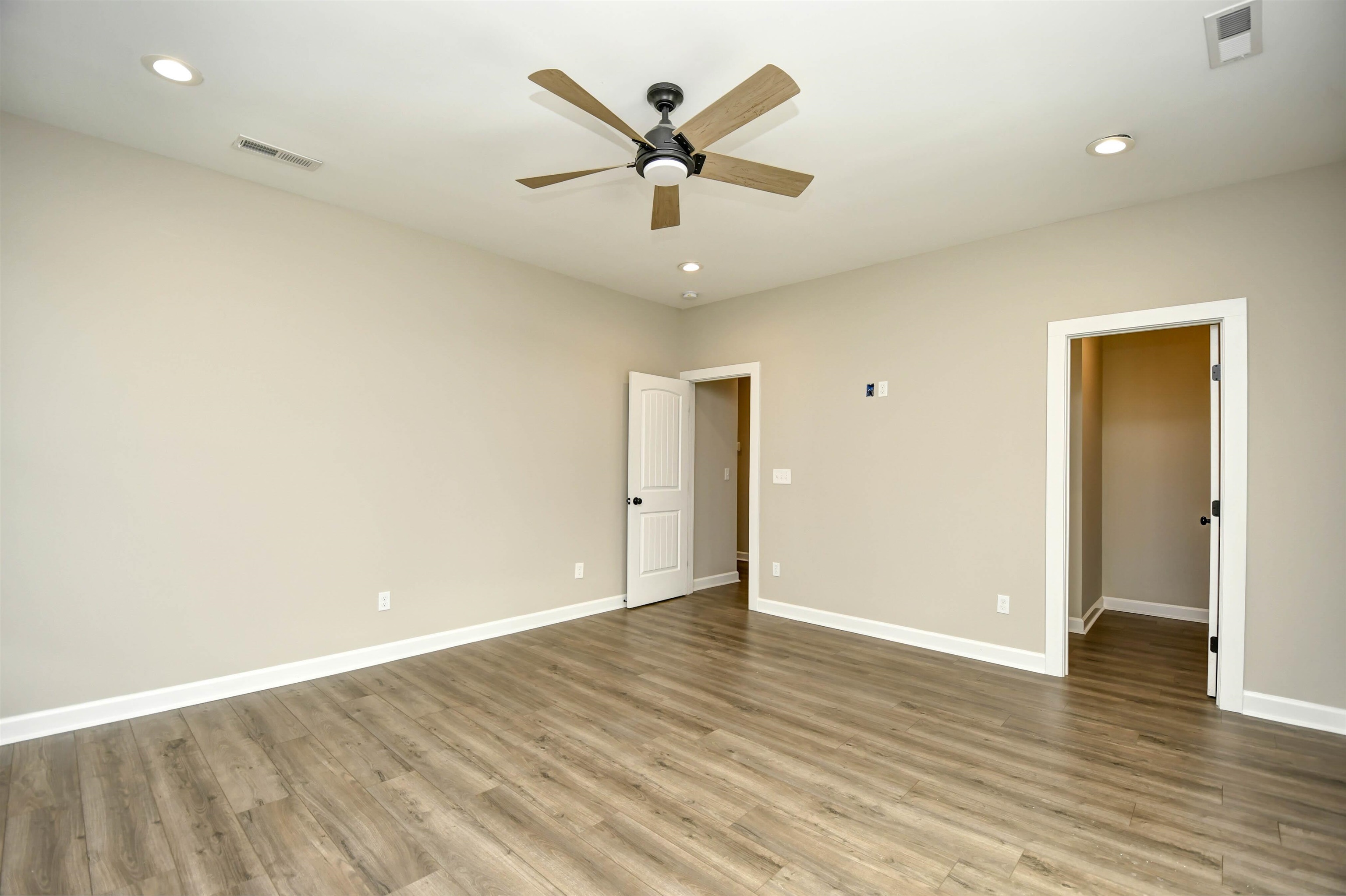3877 Spanner Way Property Photo 23
