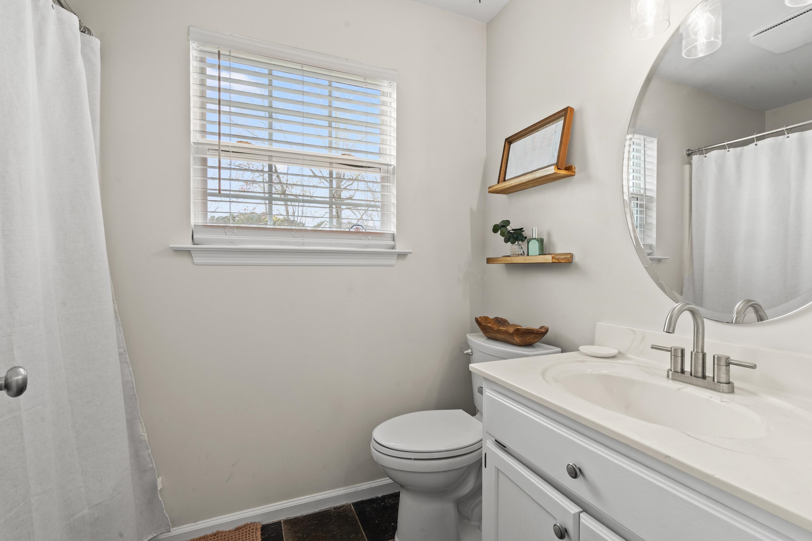 2701 Ivy Glen Dr. Property Photo 10