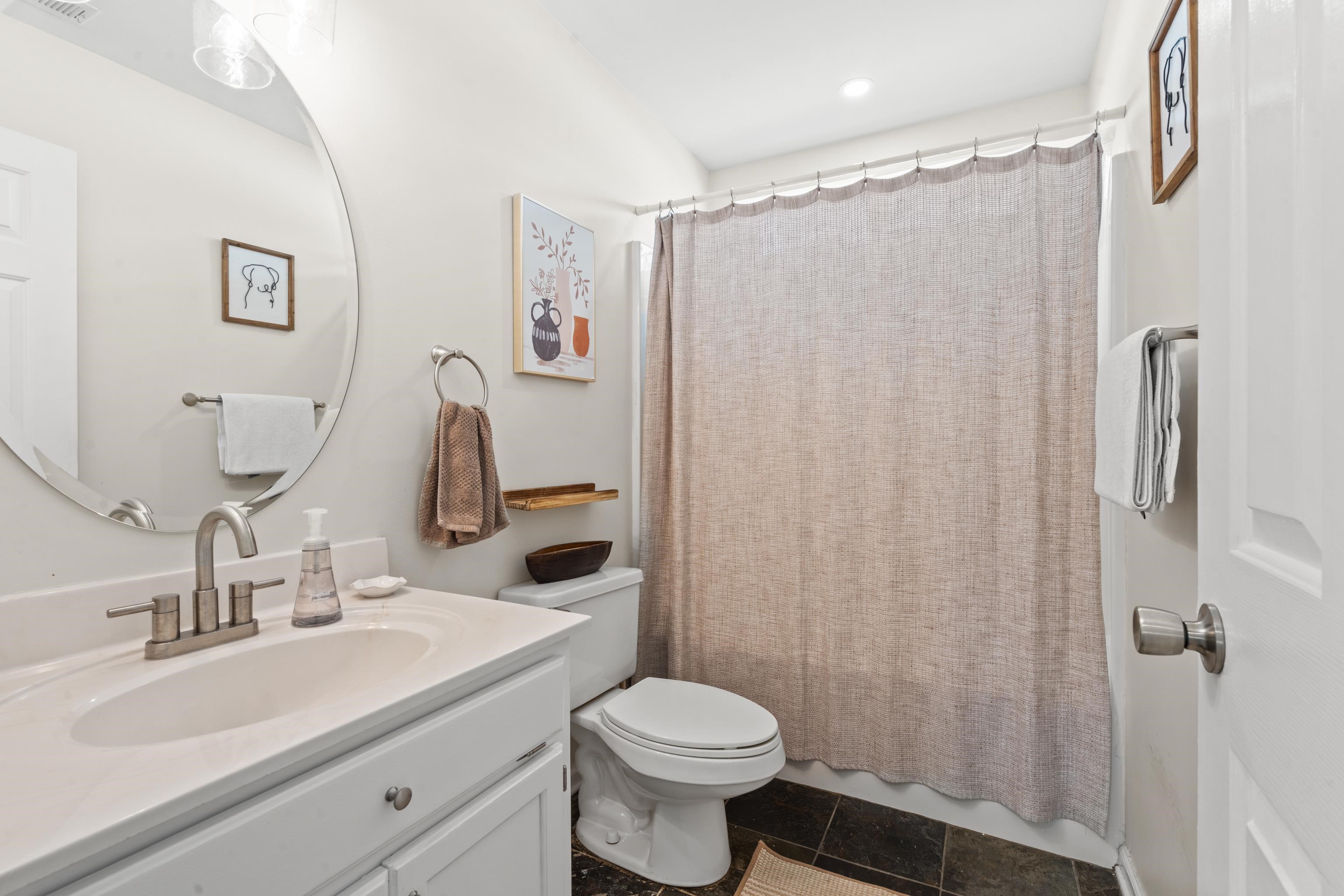 2701 Ivy Glen Dr. Property Photo 18