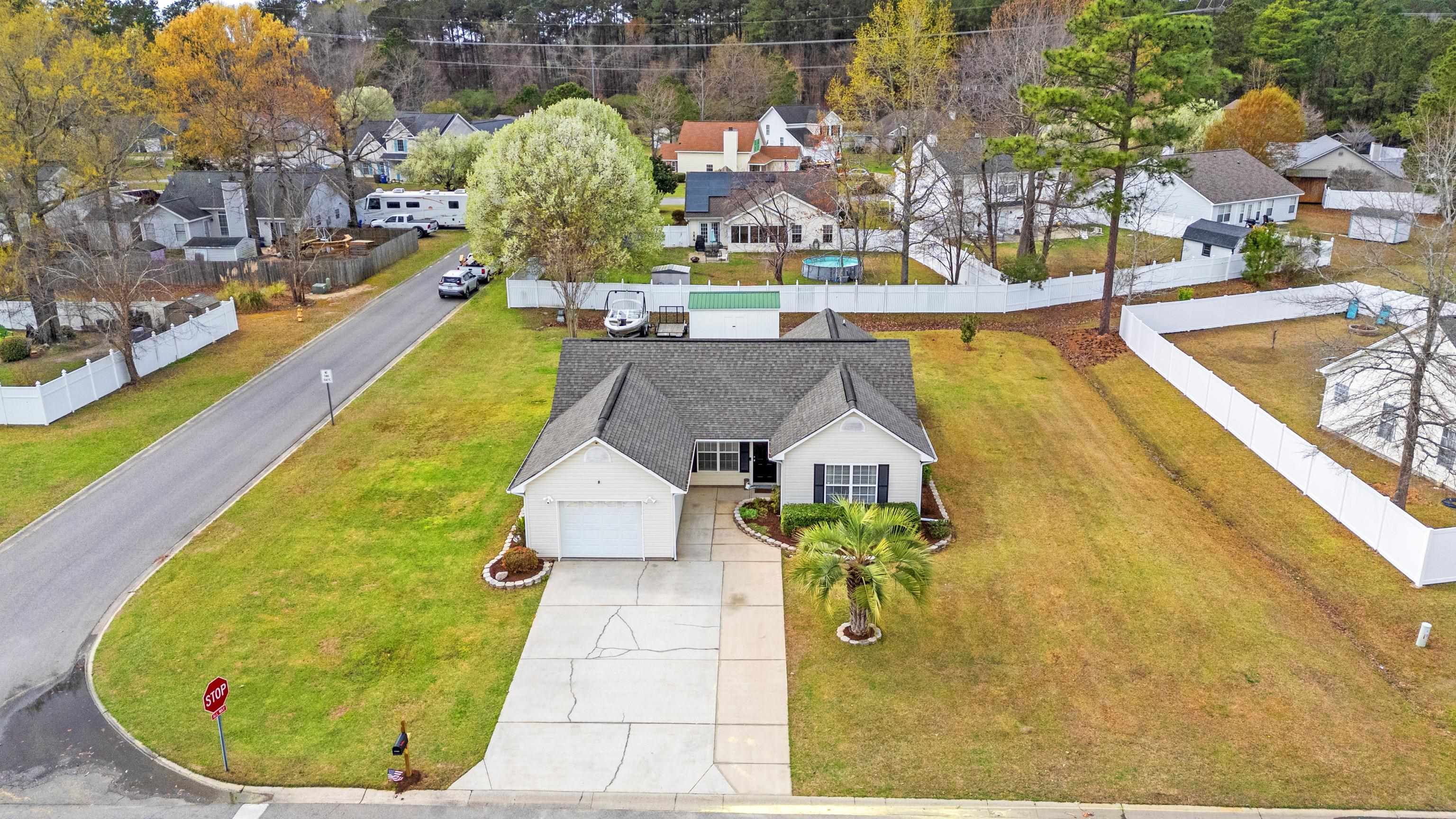 2701 Ivy Glen Dr. Property Photo 37