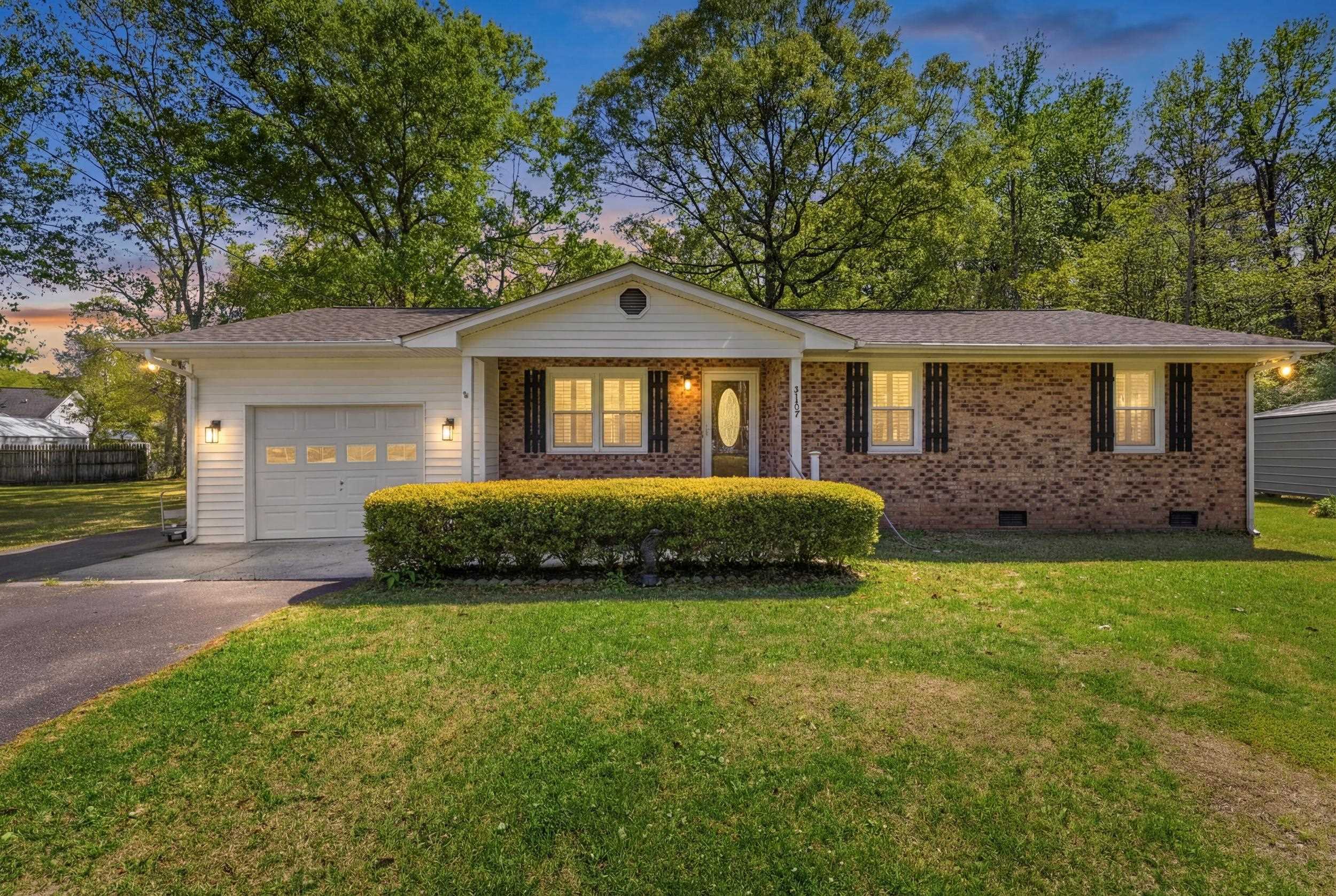 3107 Sawyer St. Property Photo 1