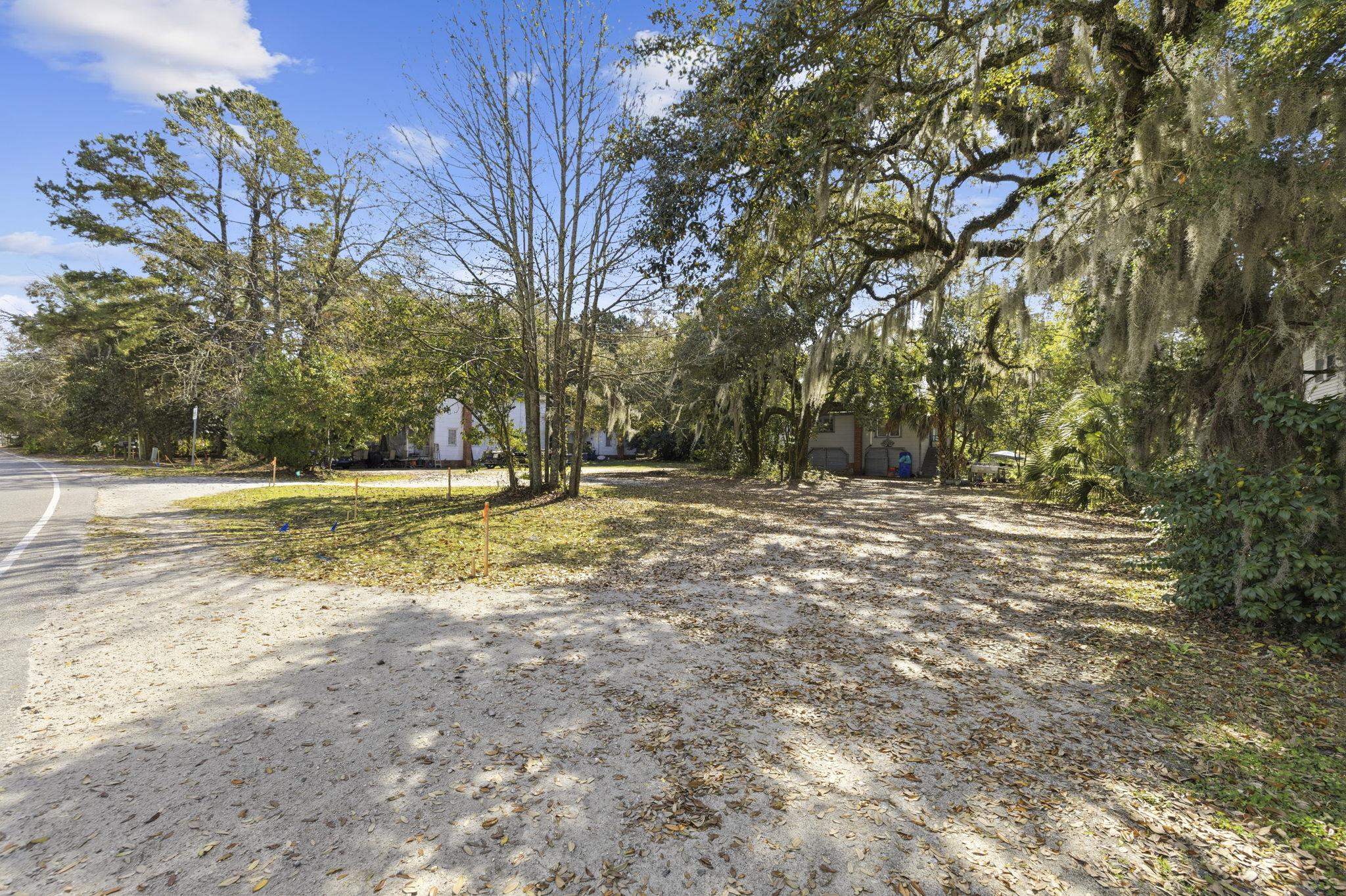 202 Broadway St. Property Photo 16
