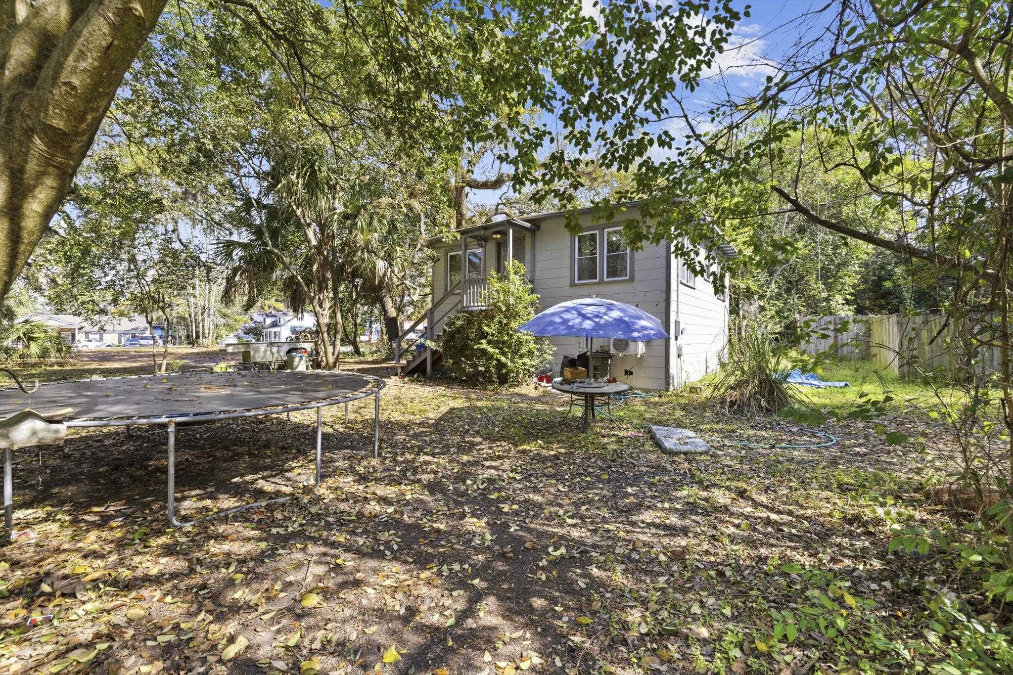 202 Broadway St. Property Photo 17